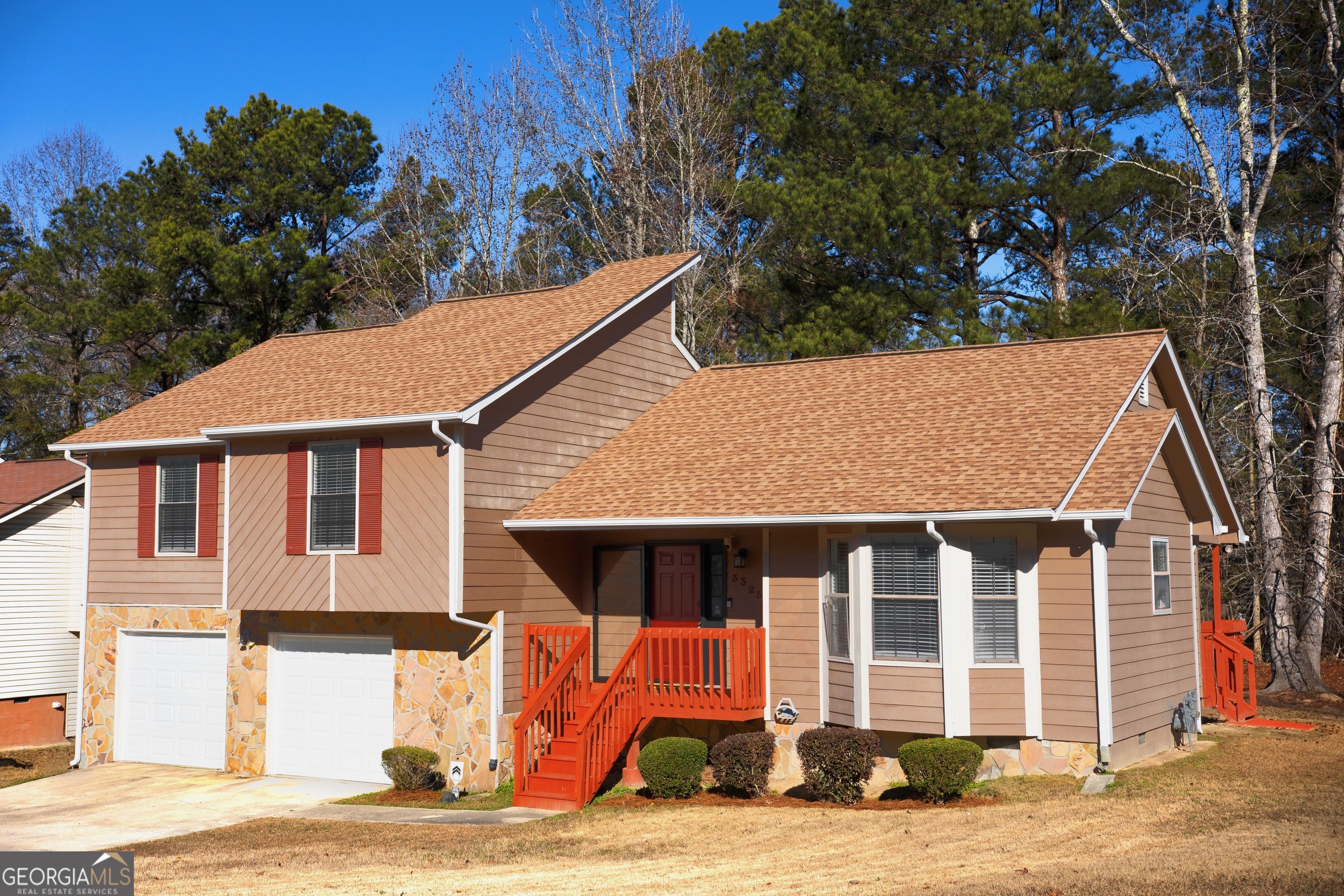 3325 Estate Lake Drive