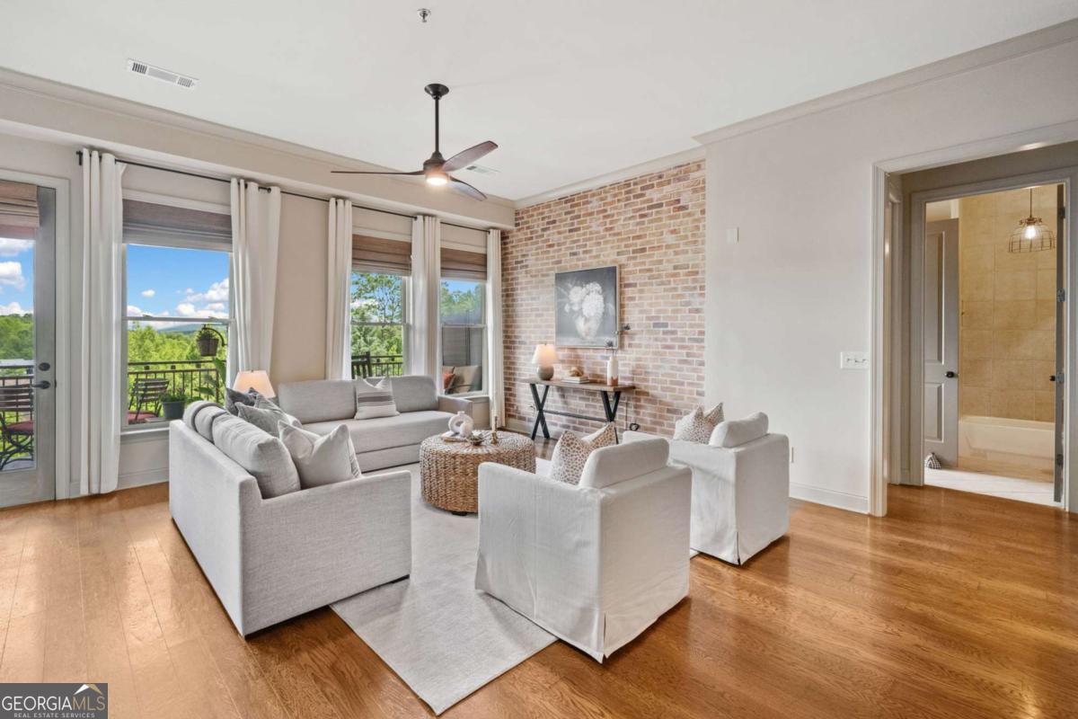 360 Chambers Street # 210