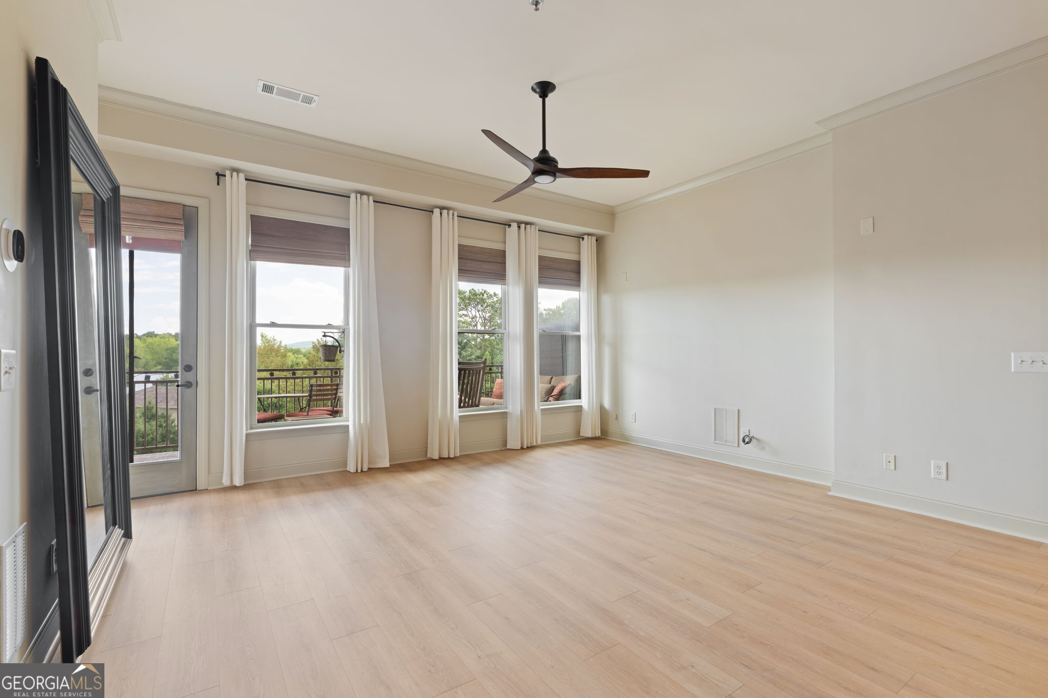 360 Chambers Street # 210
