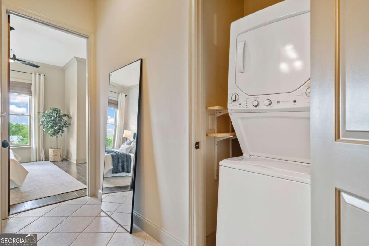 360 Chambers Street # 210