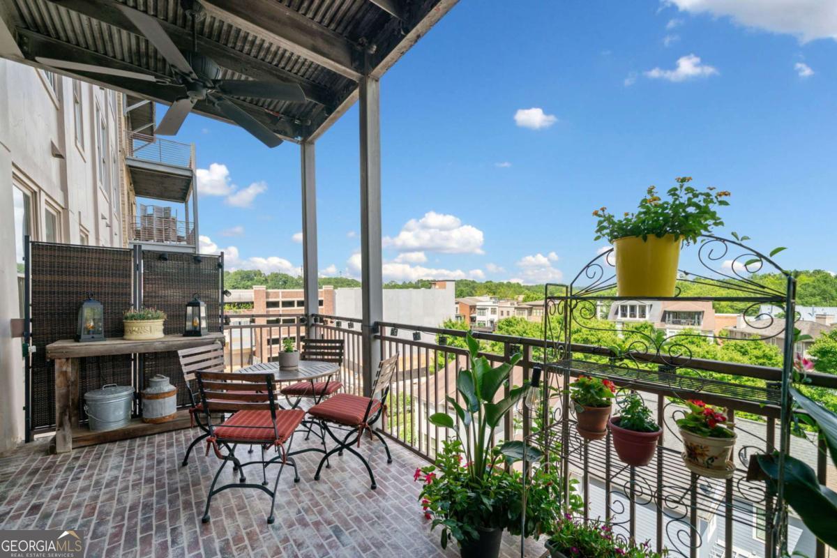 360 Chambers Street # 210