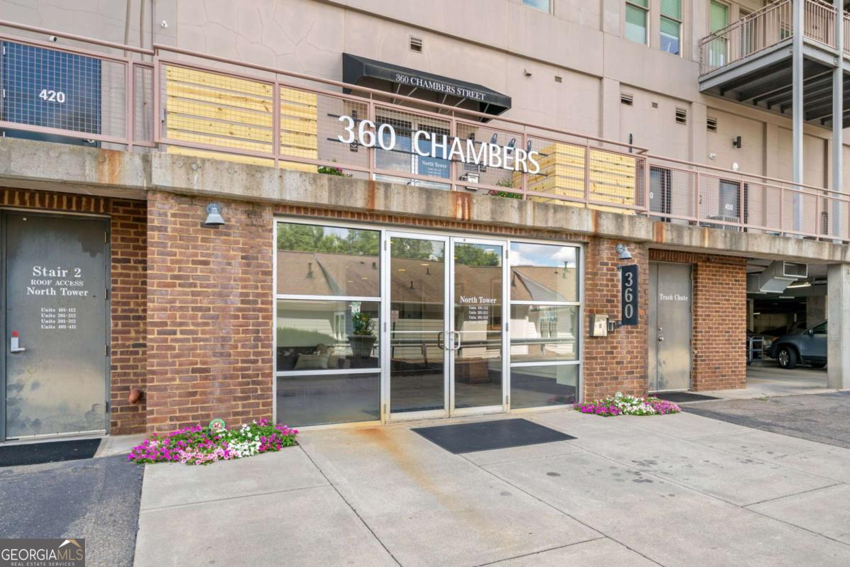 360 Chambers Street # 210