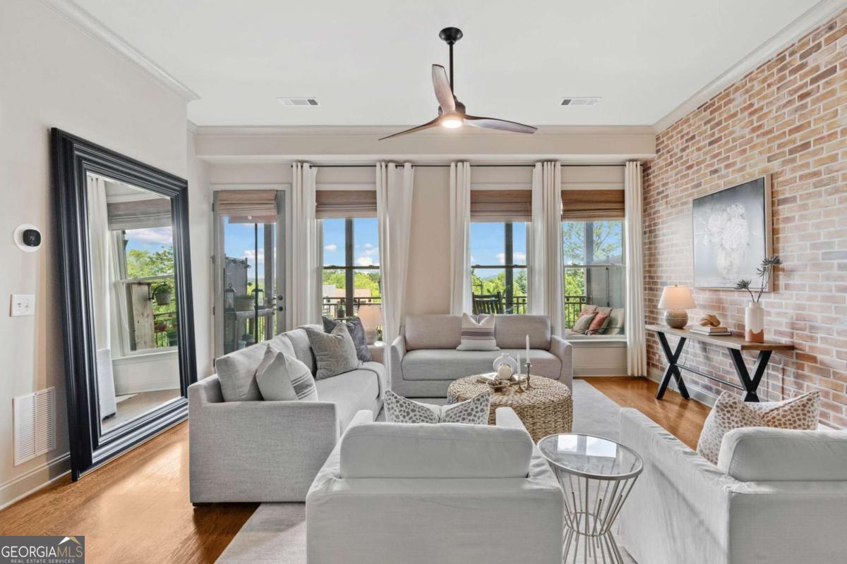 360 Chambers Street # 210