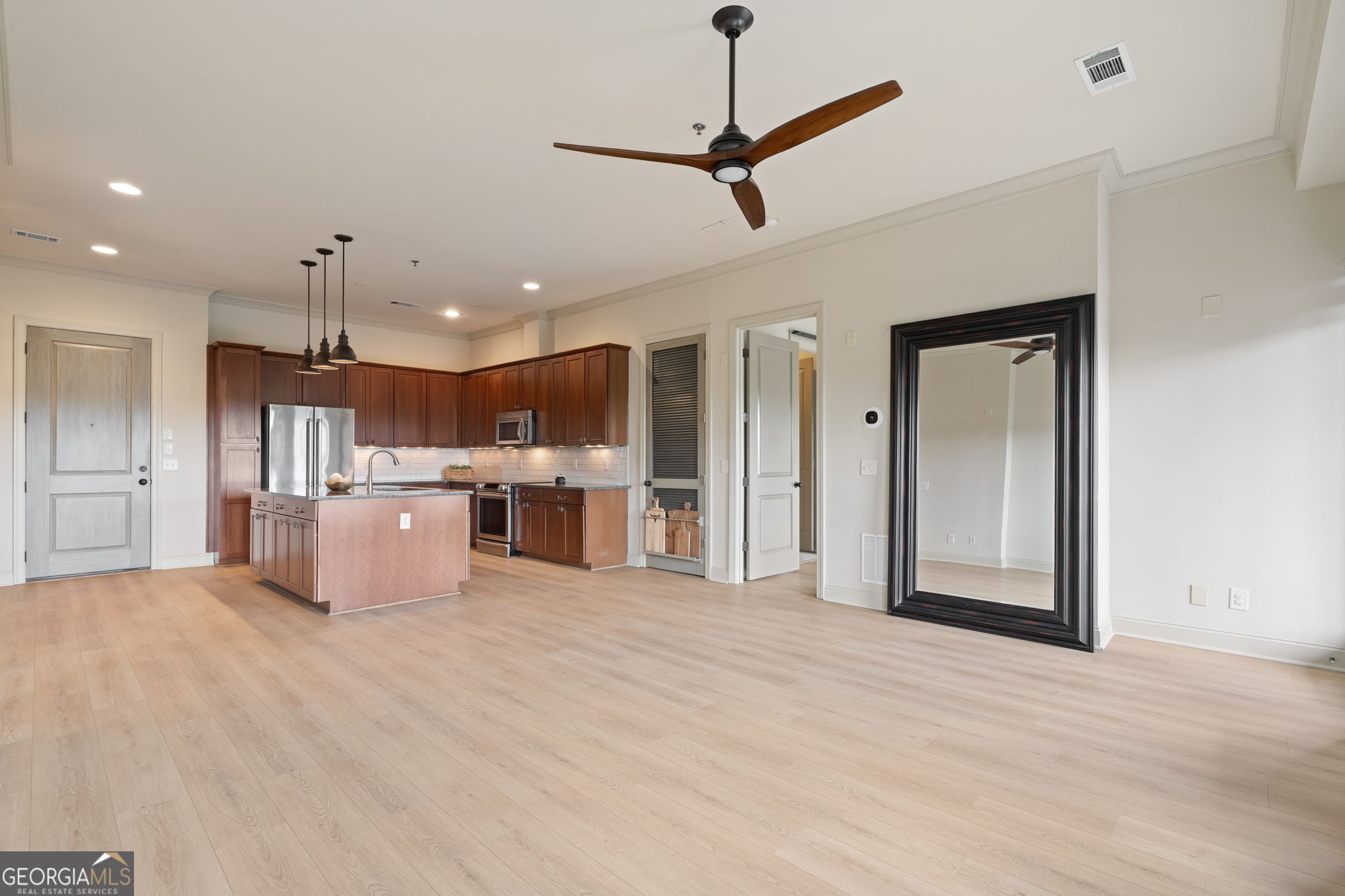 360 Chambers Street # 210