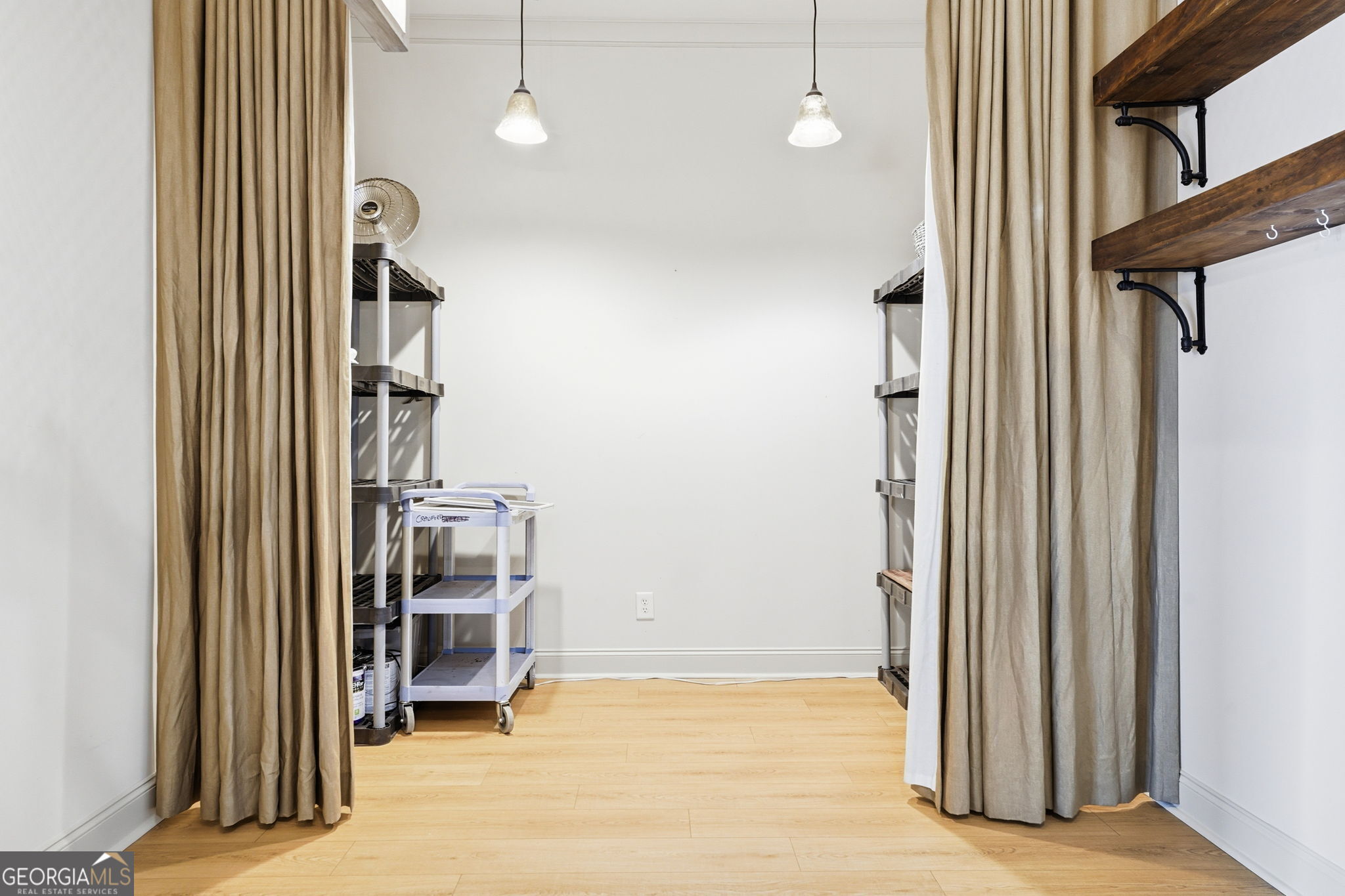 360 Chambers Street # 210