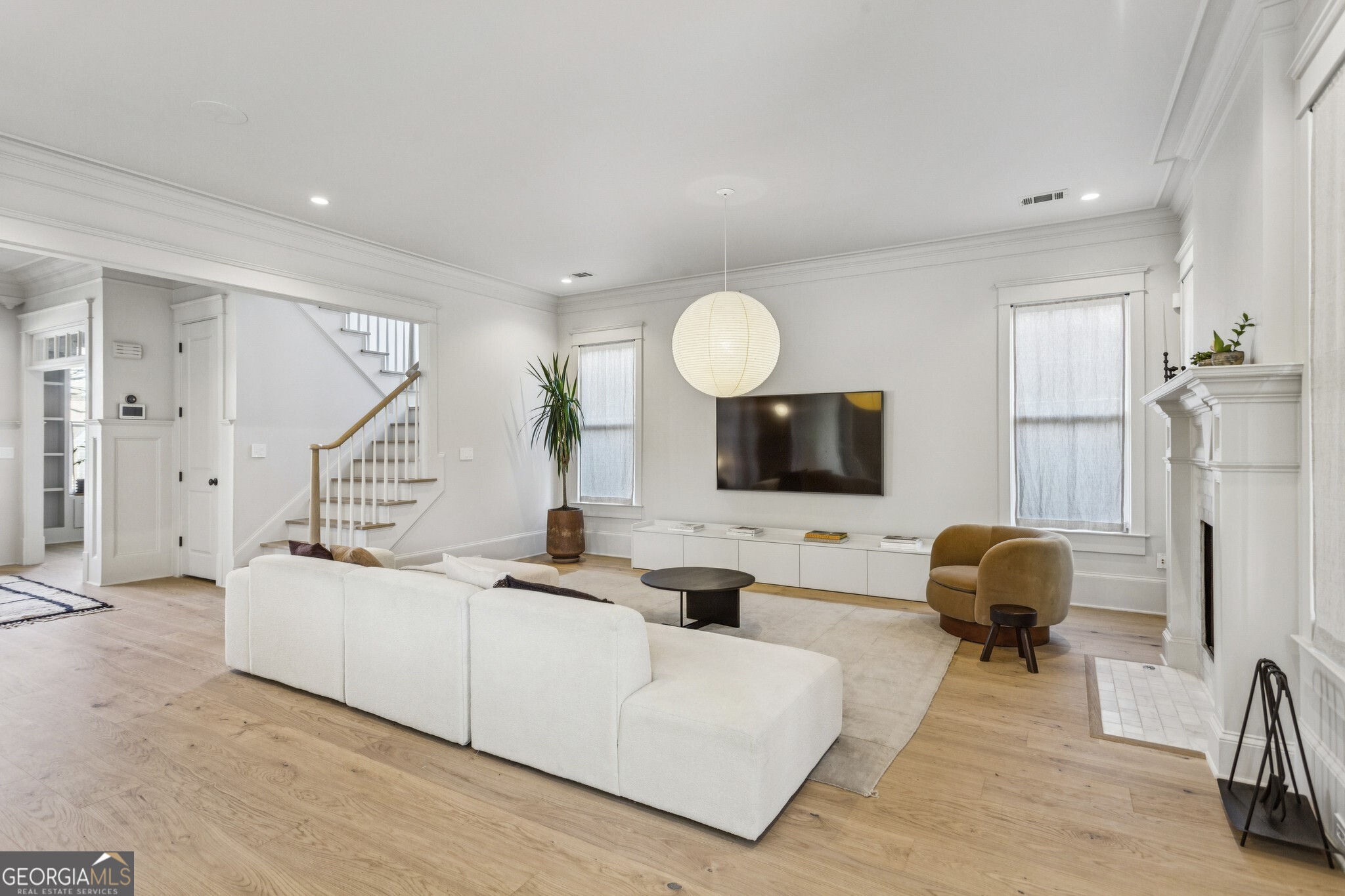 691 Willoughby Way NE