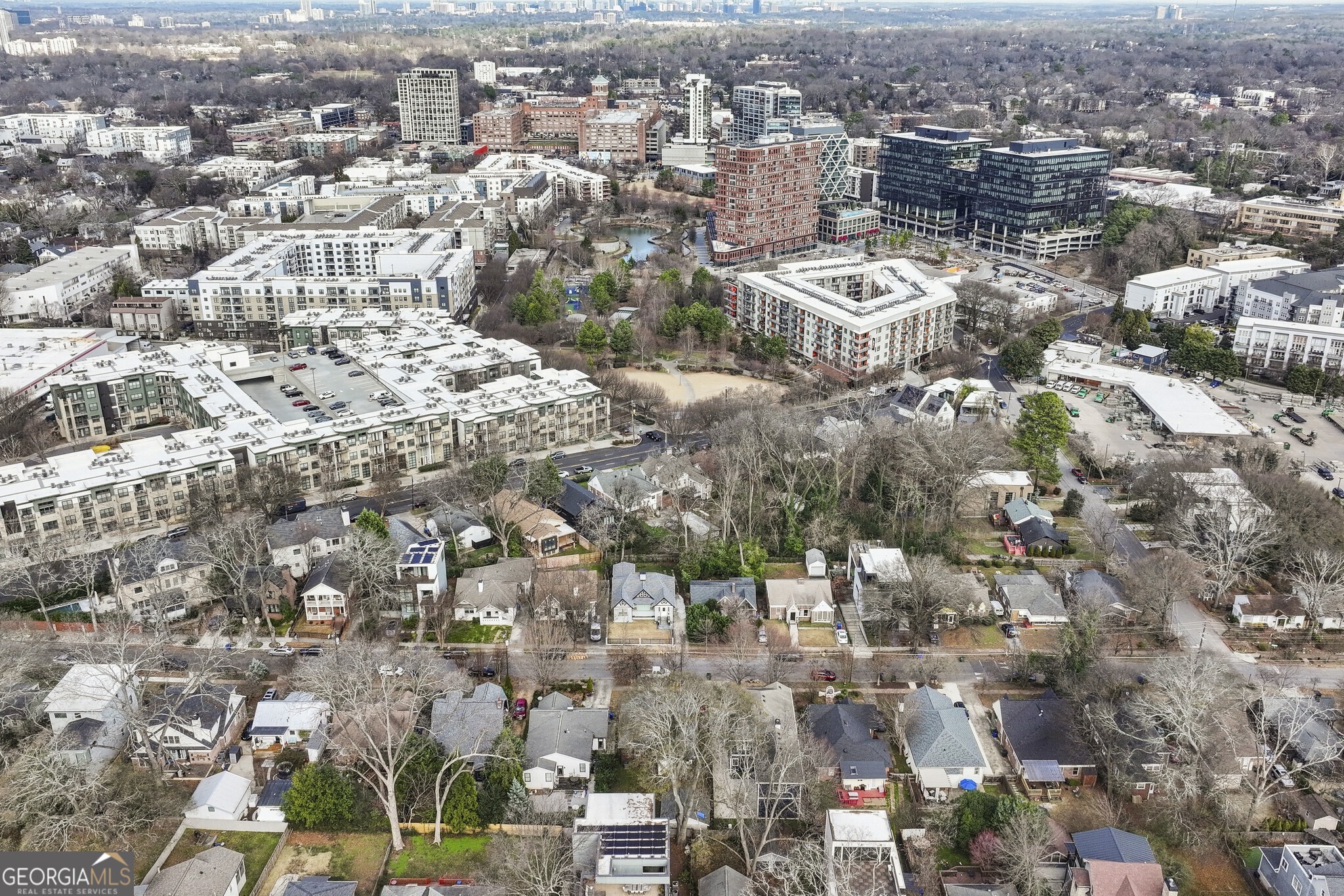 691 Willoughby Way NE