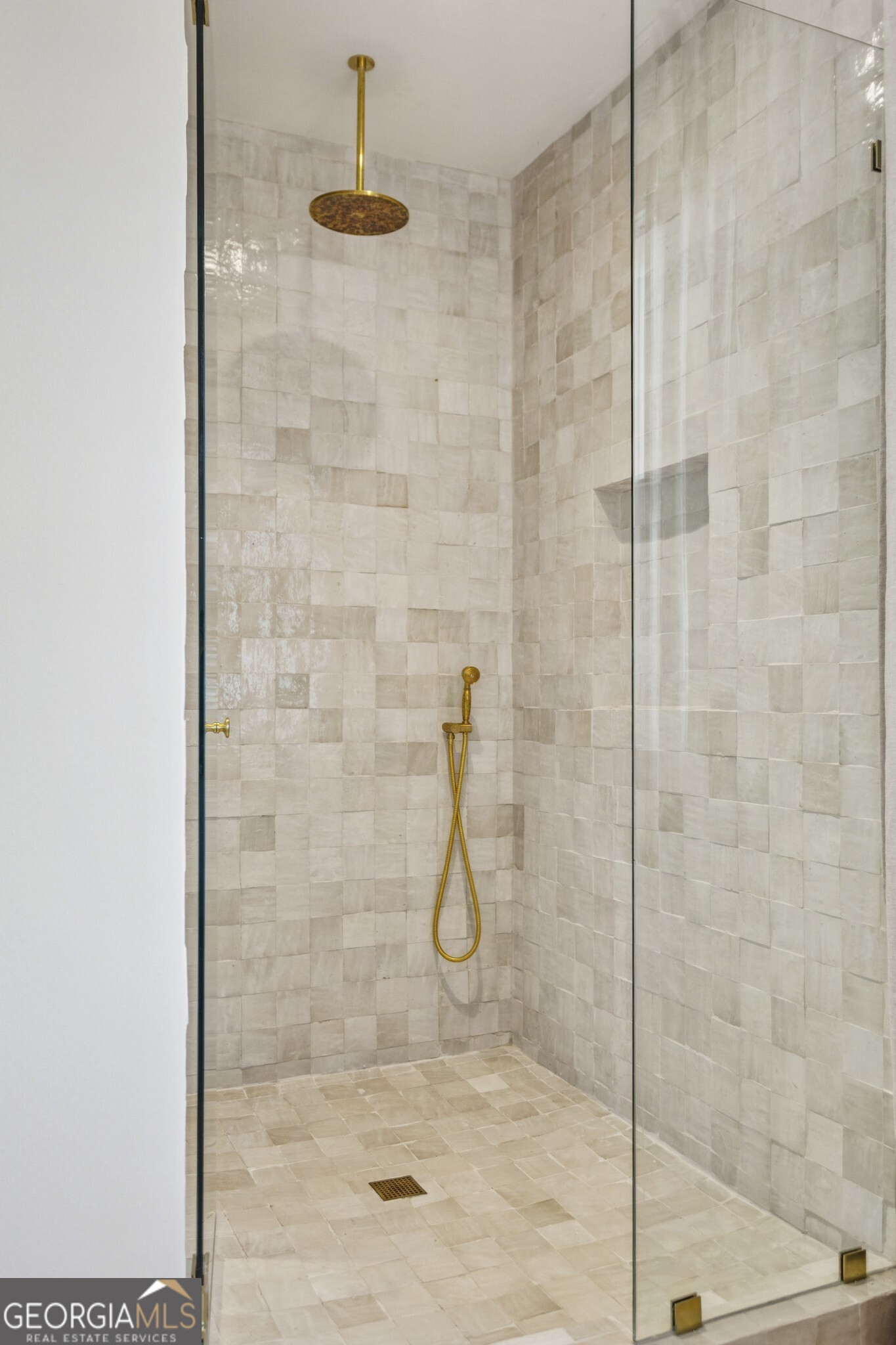 691 Willoughby Way NE