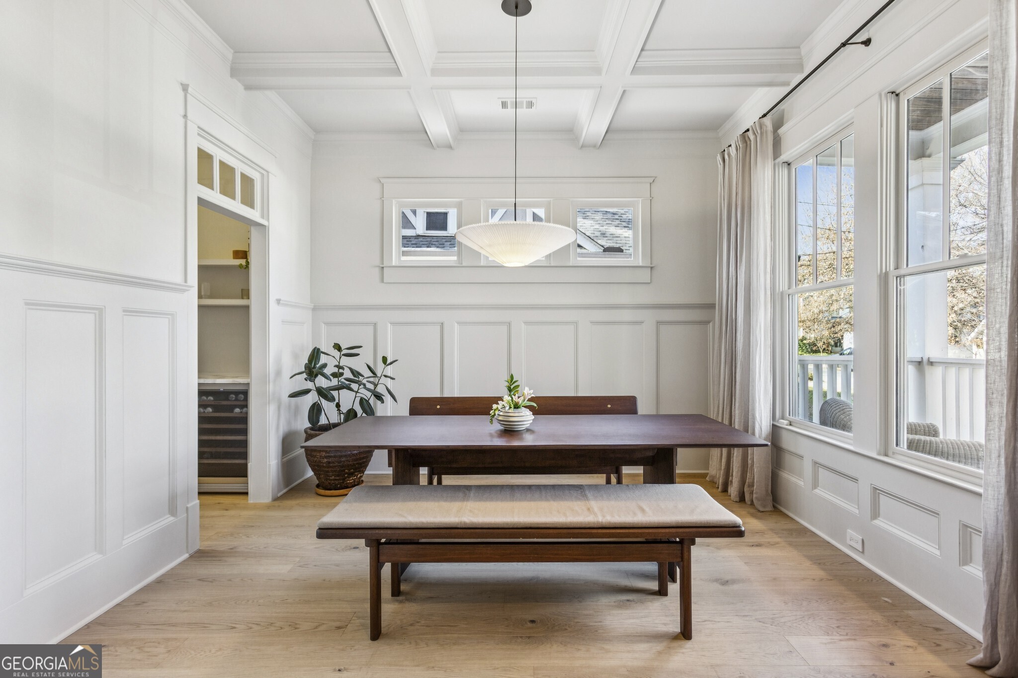 691 Willoughby Way NE