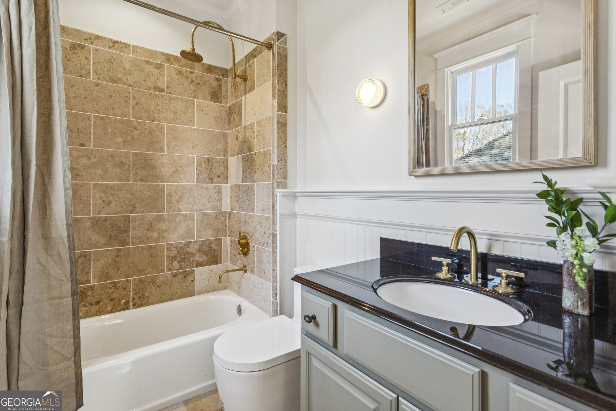 691 Willoughby Way NE