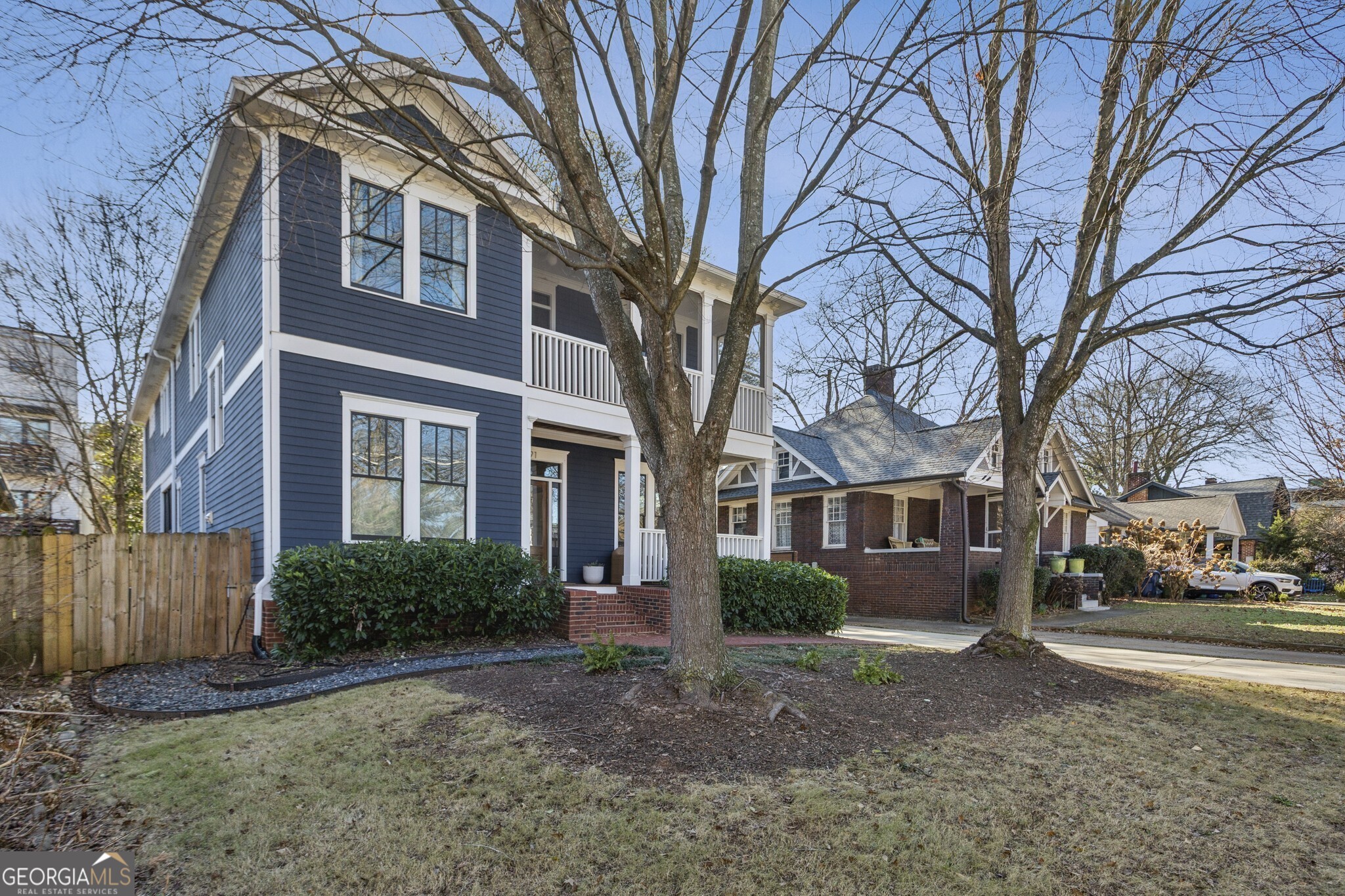 691 Willoughby Way NE