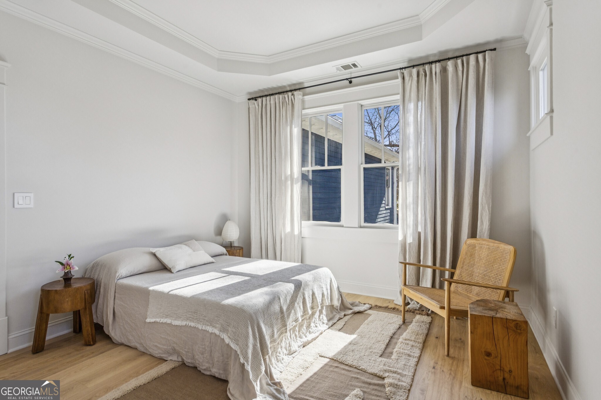 691 Willoughby Way NE