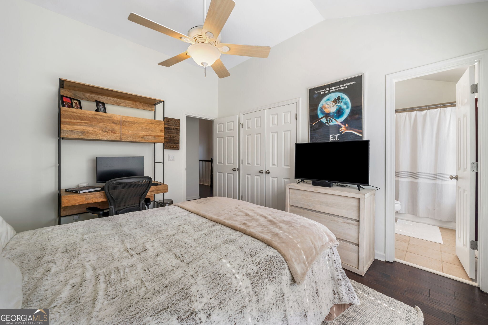 5800 Waters Edge Trail