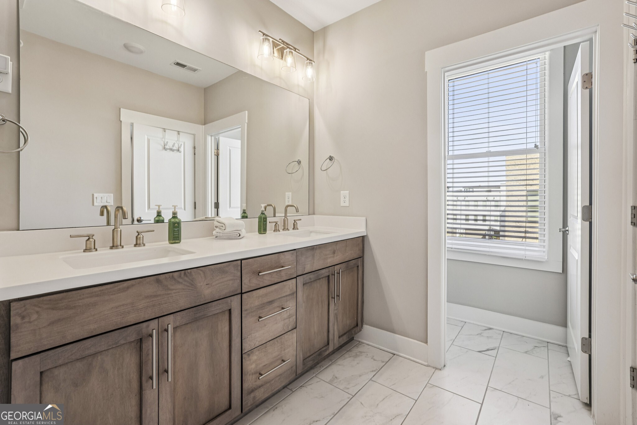 1024 Robert Smalls Way