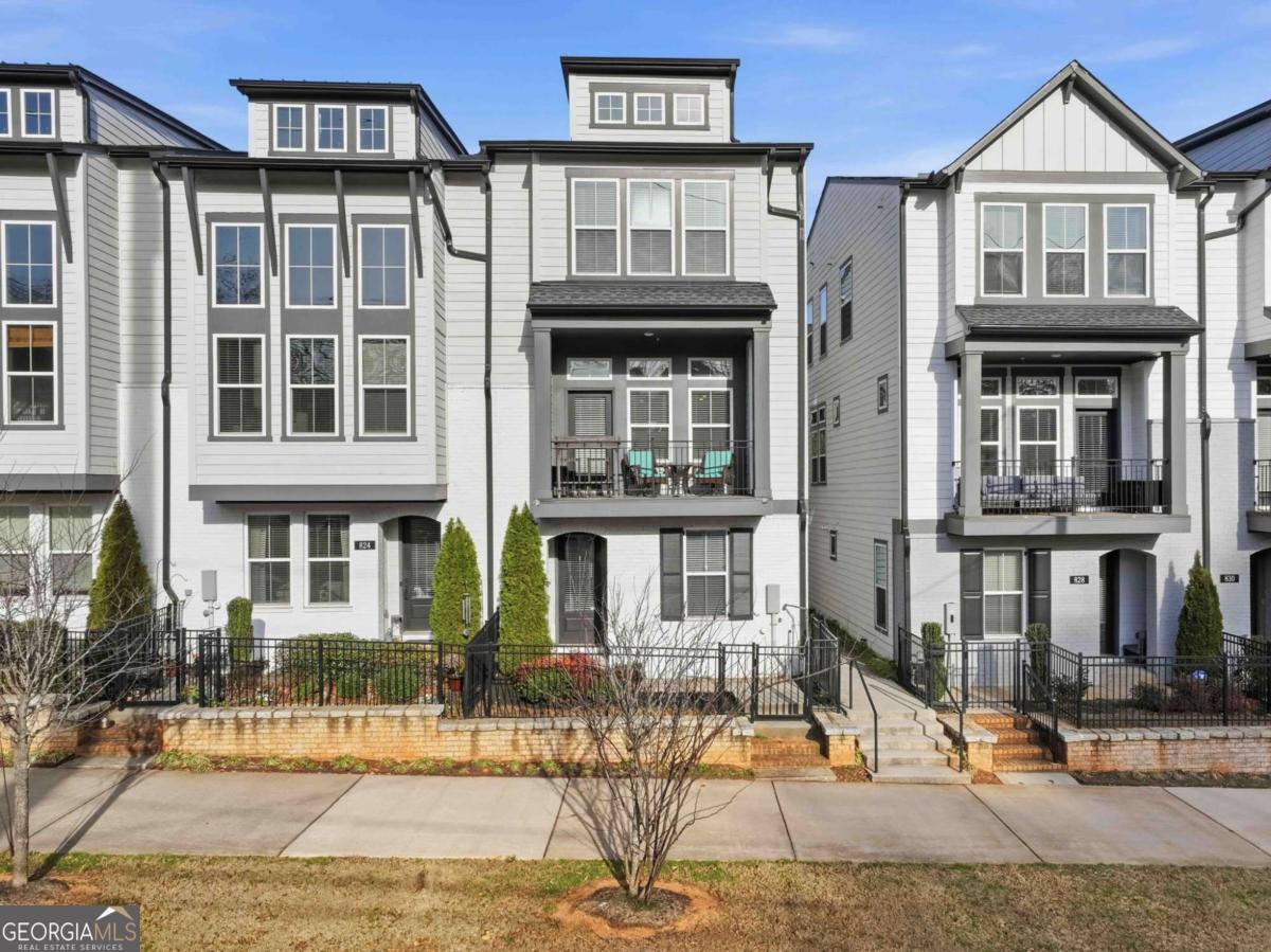 826 S Columbia Drive