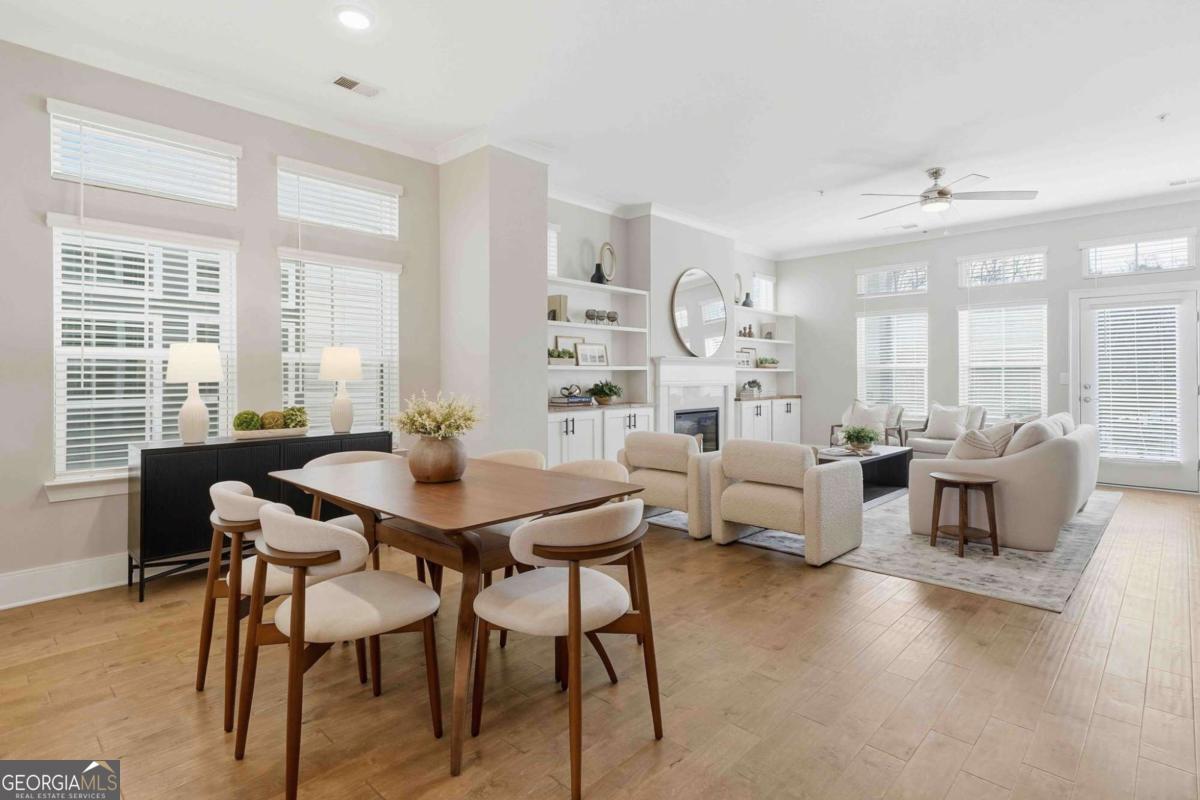 826 S Columbia Drive