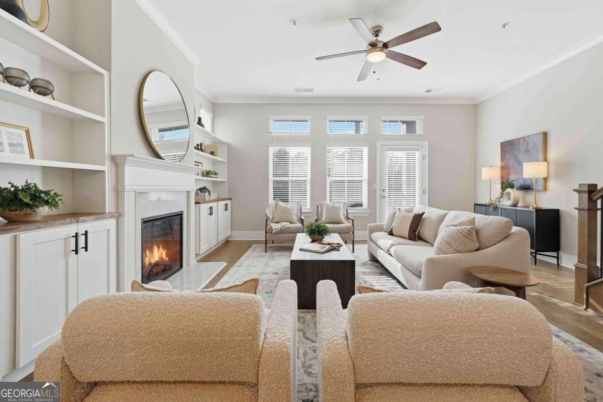 826 S Columbia Drive