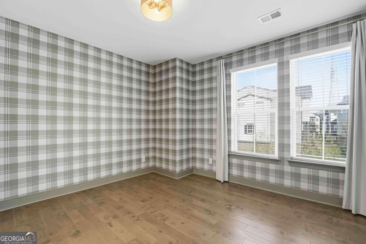 826 S Columbia Drive