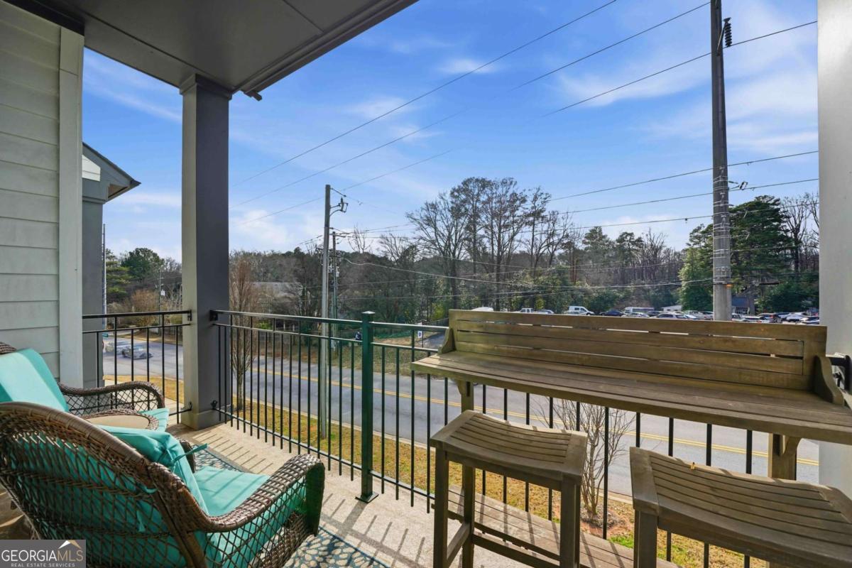 826 S Columbia Drive