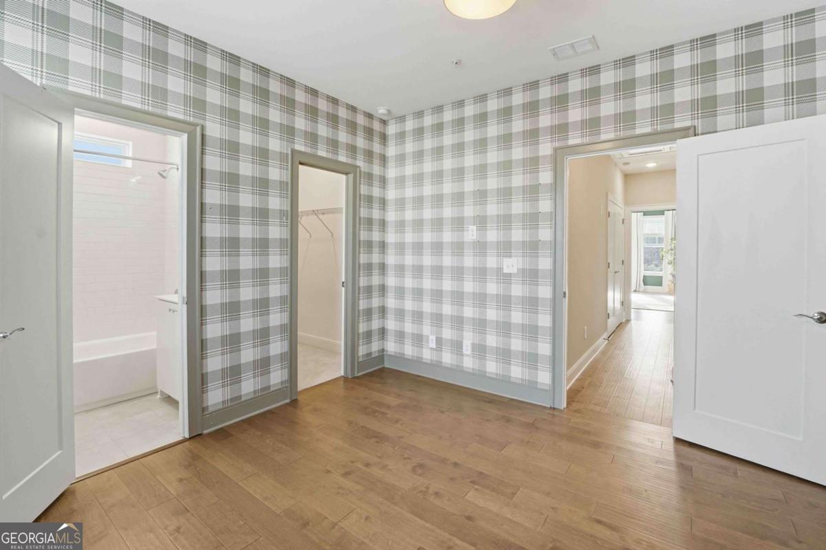 826 S Columbia Drive