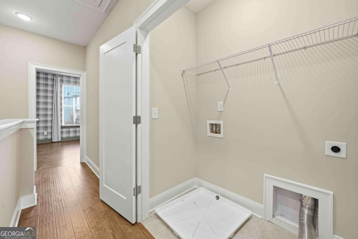 826 S Columbia Drive