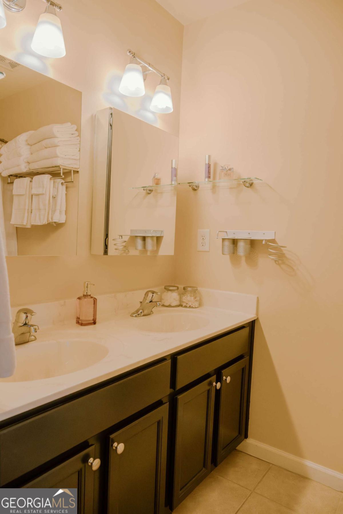 1649 Liberty Parkway NW