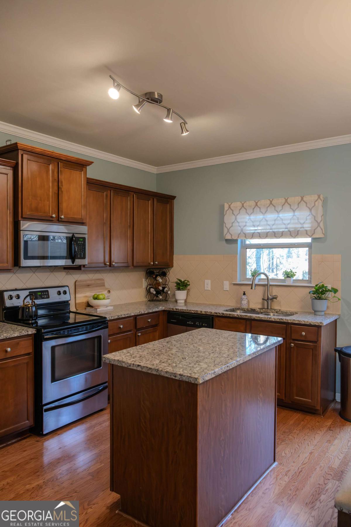 1649 Liberty Parkway NW