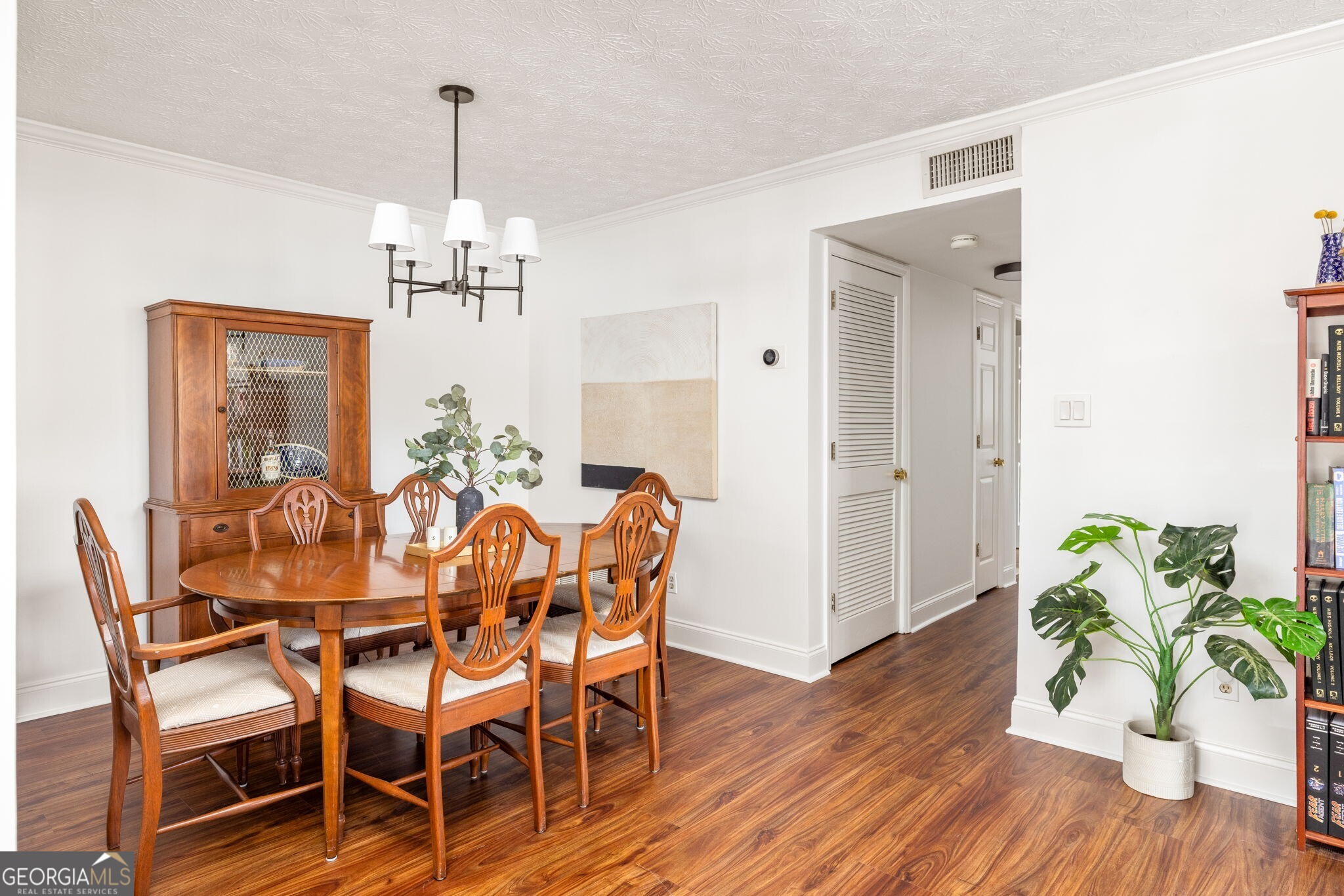 1335 N Crossing Drive NE # 1335