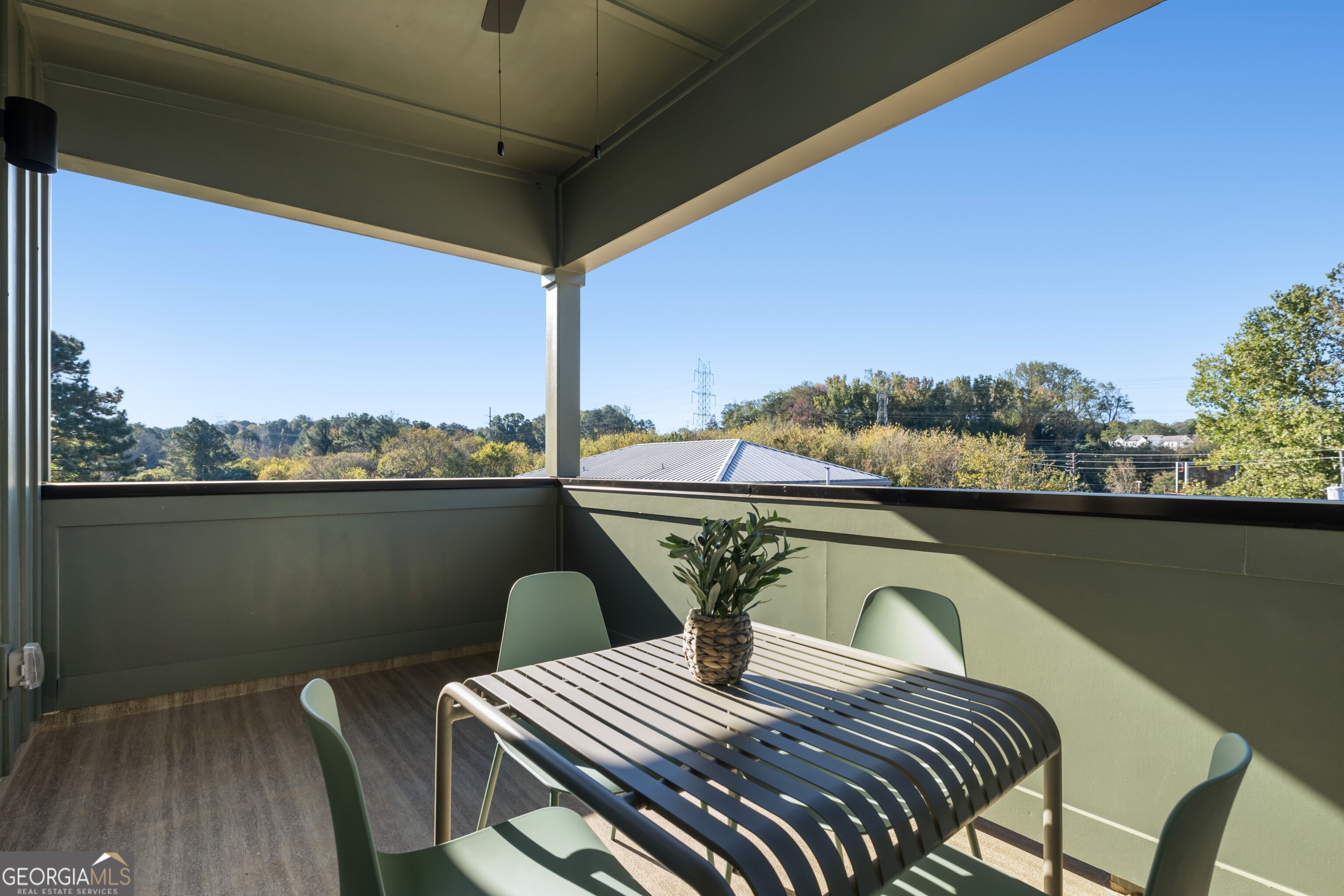 1160 Boulevard SE # 9