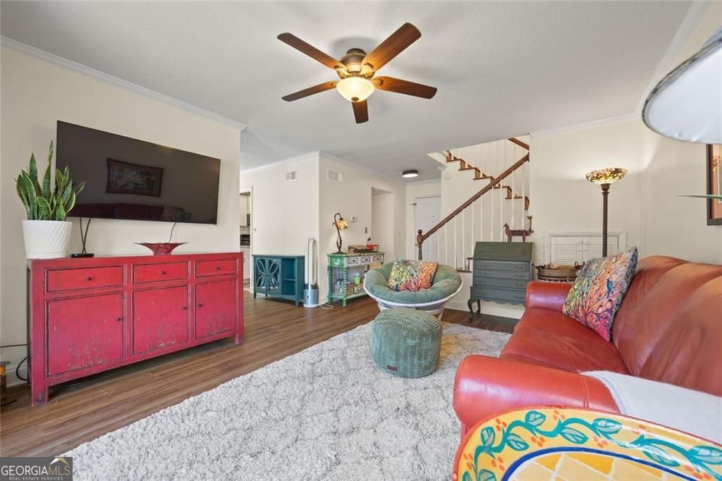 2279 Pernoshal Court