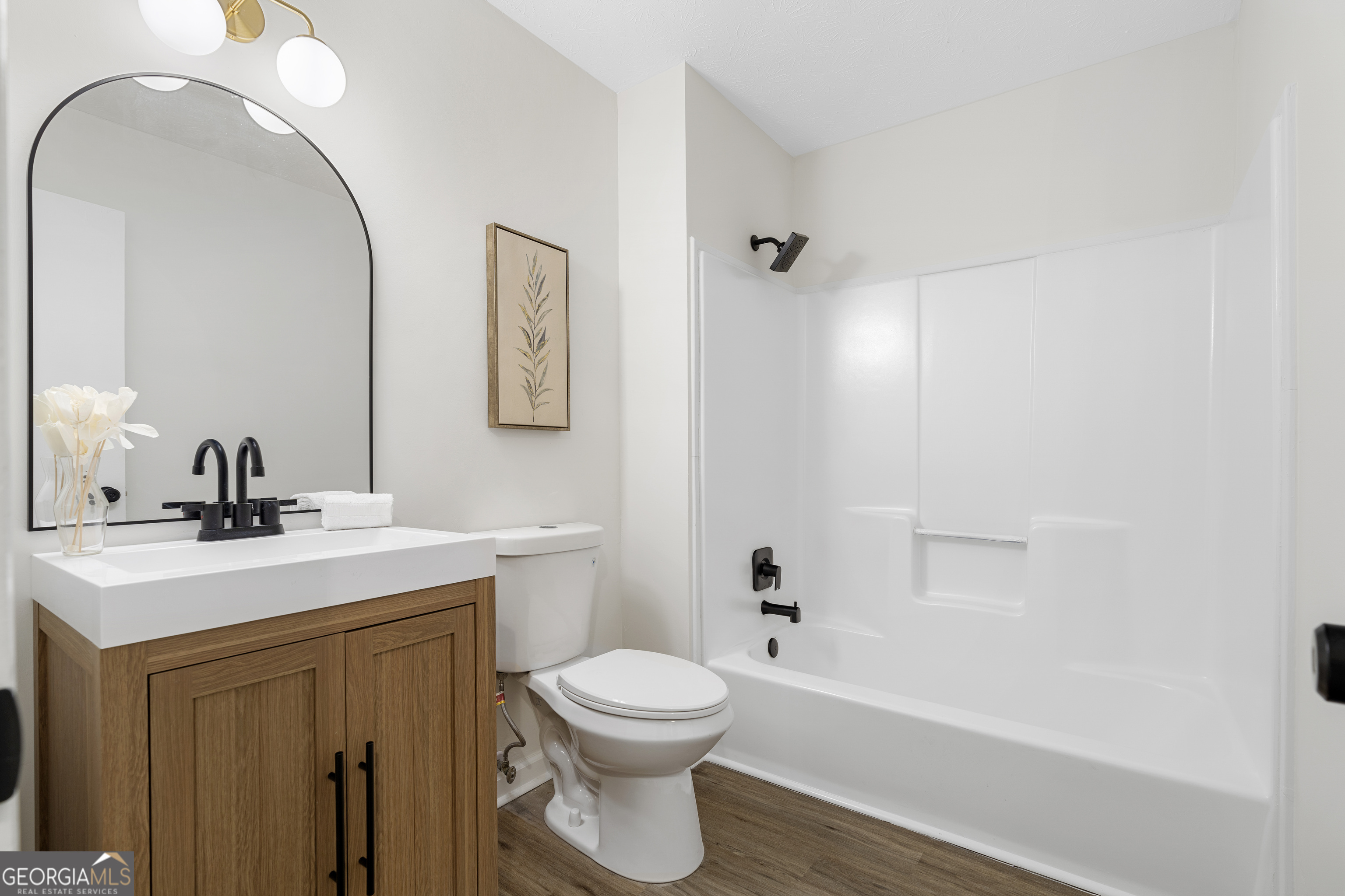 3905 Hunters Chase SW