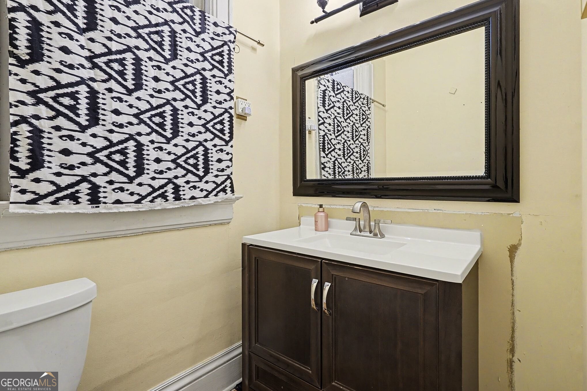 916 Myrtle Street NE # 1