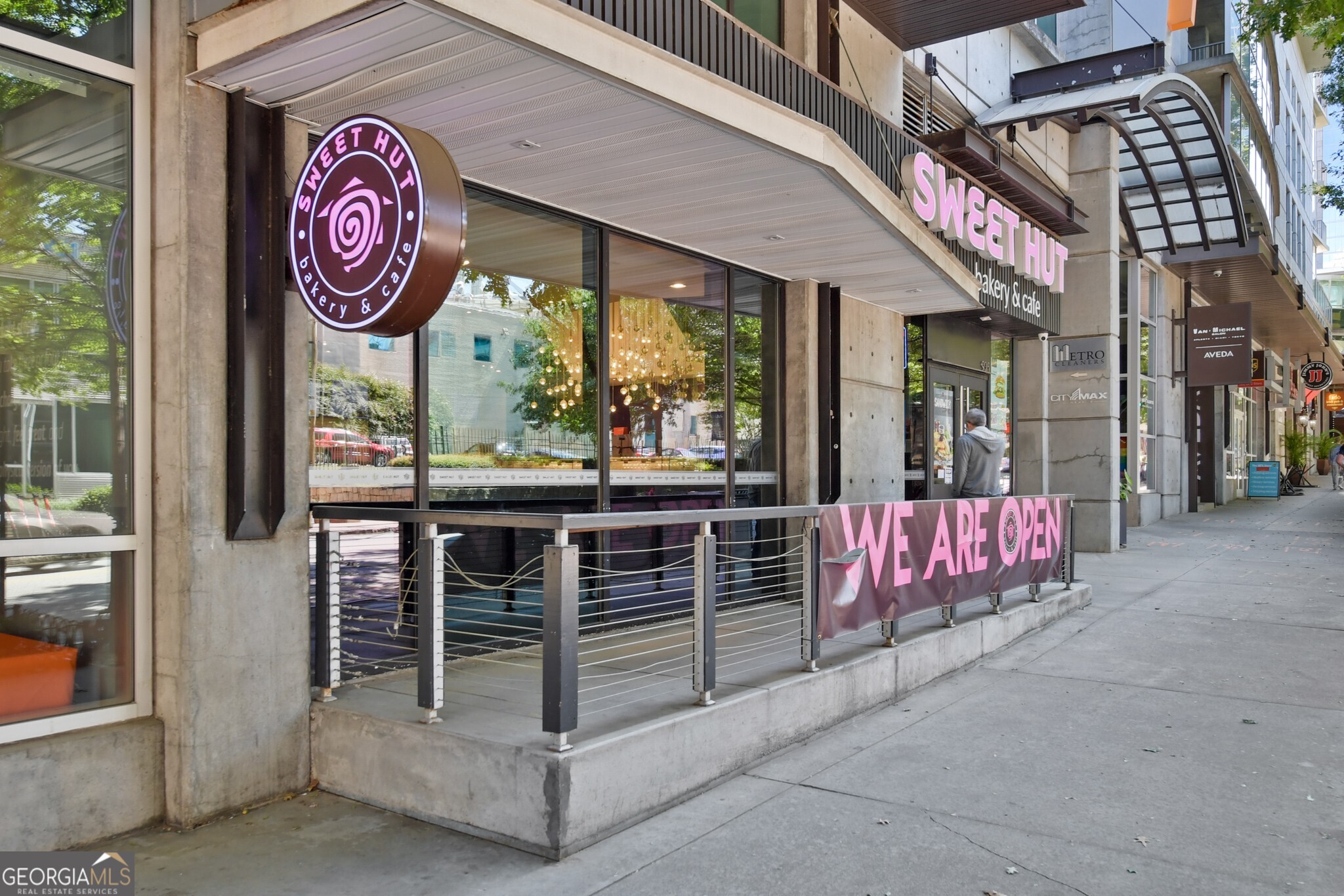 916 Myrtle Street NE # 1