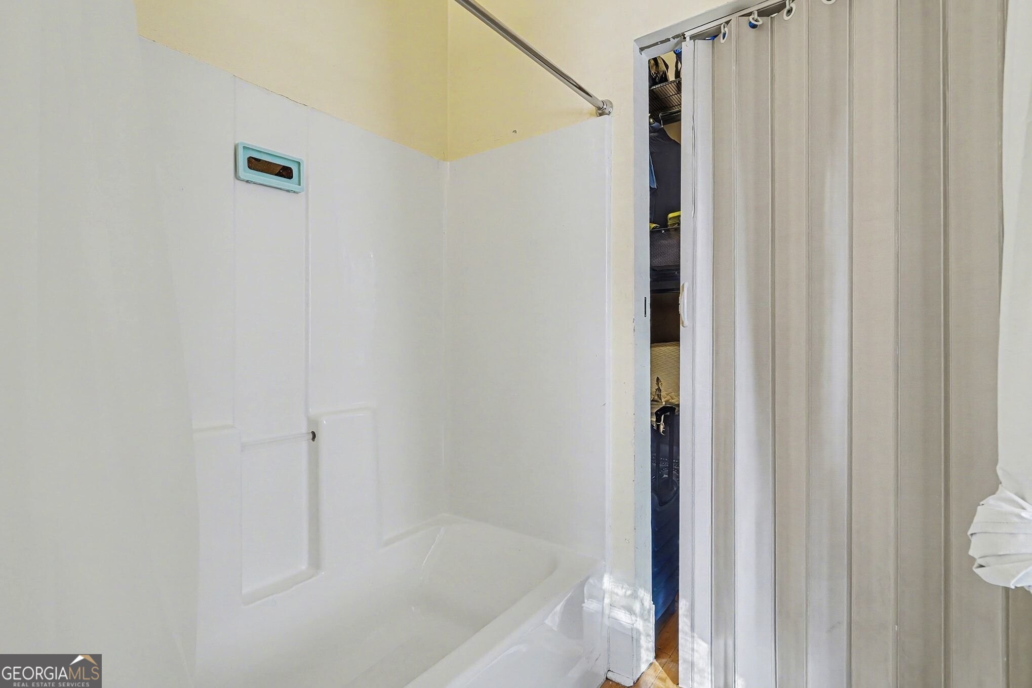 916 Myrtle Street NE # 1