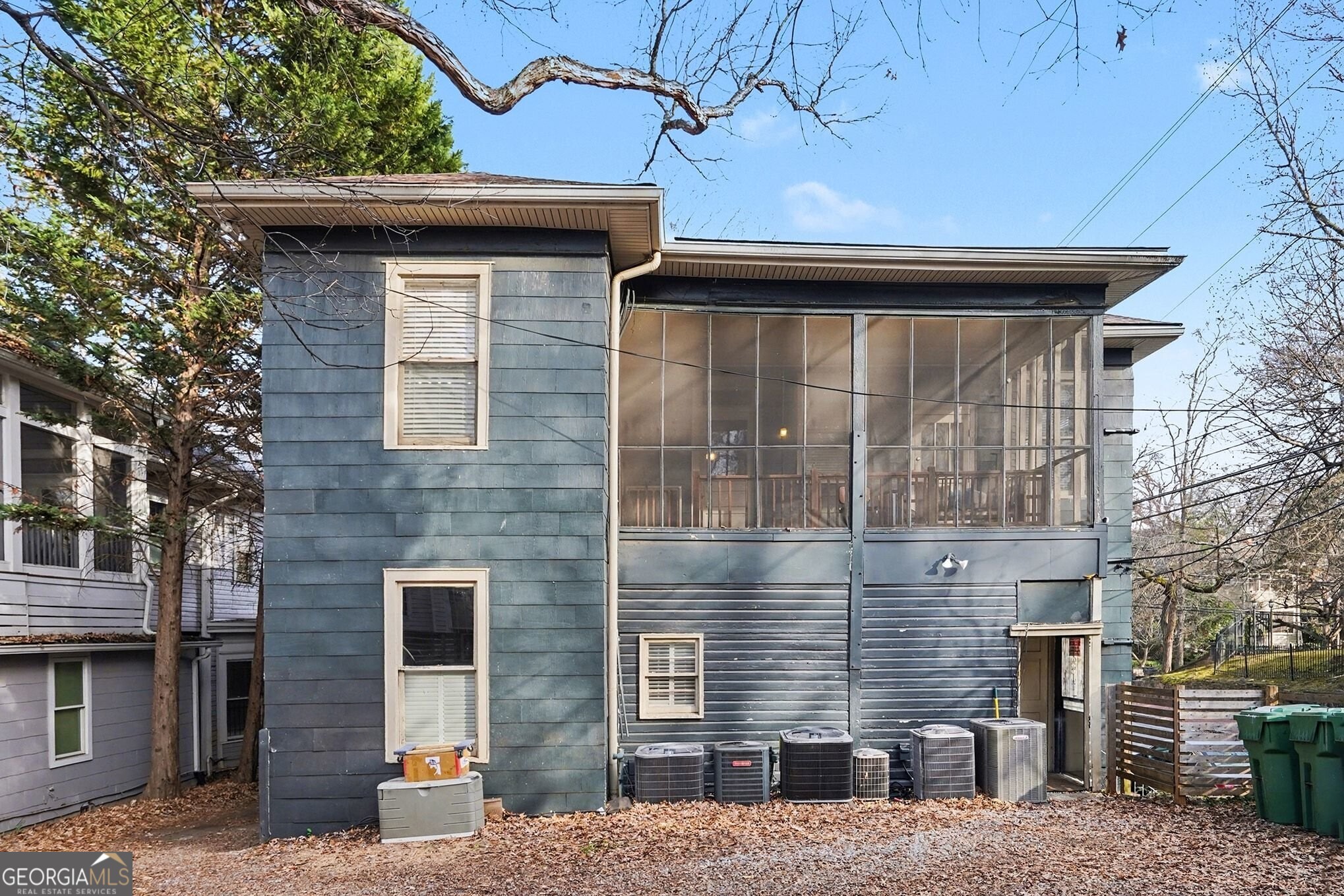 916 Myrtle Street NE # 1