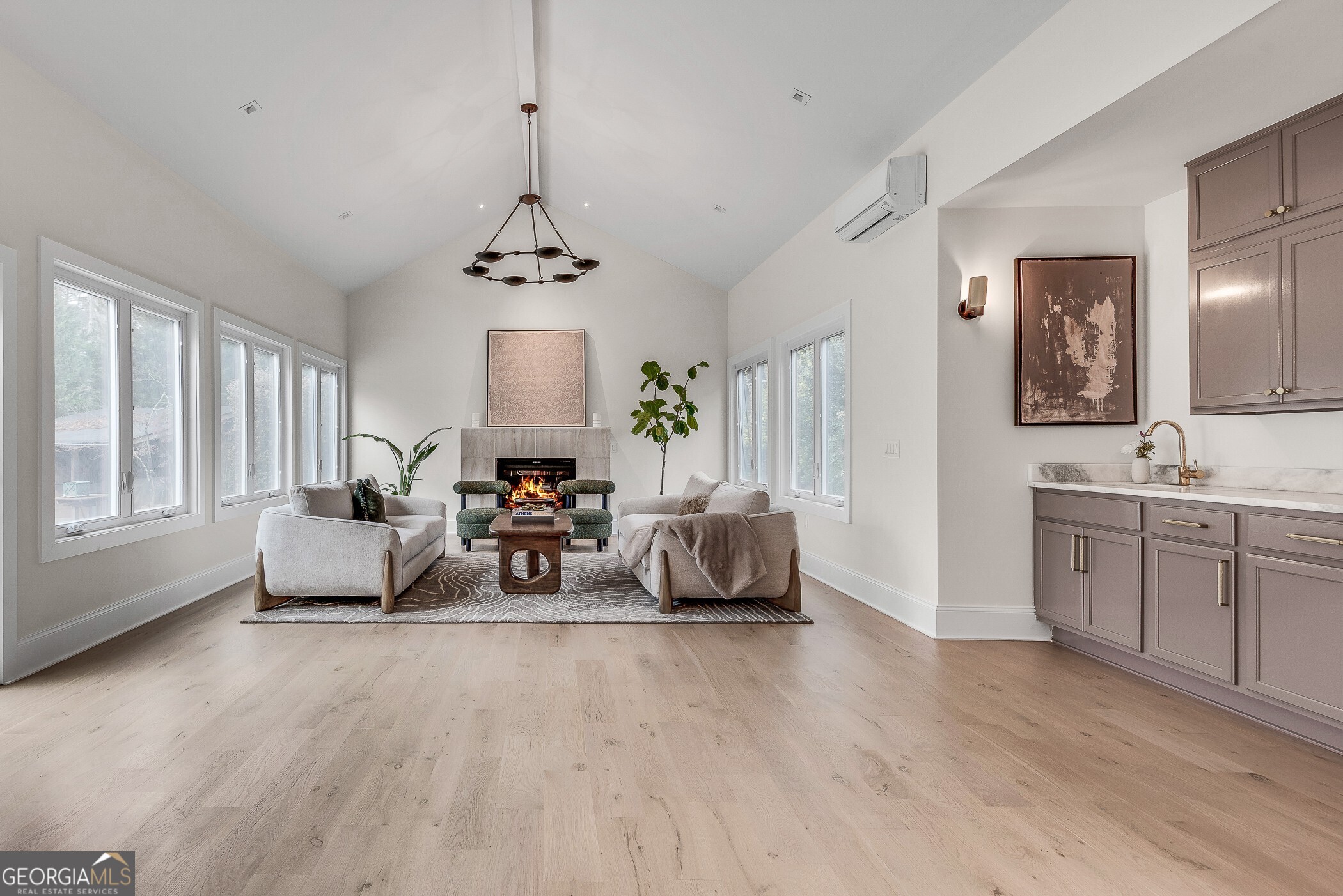 2362 Greenglade Road NE