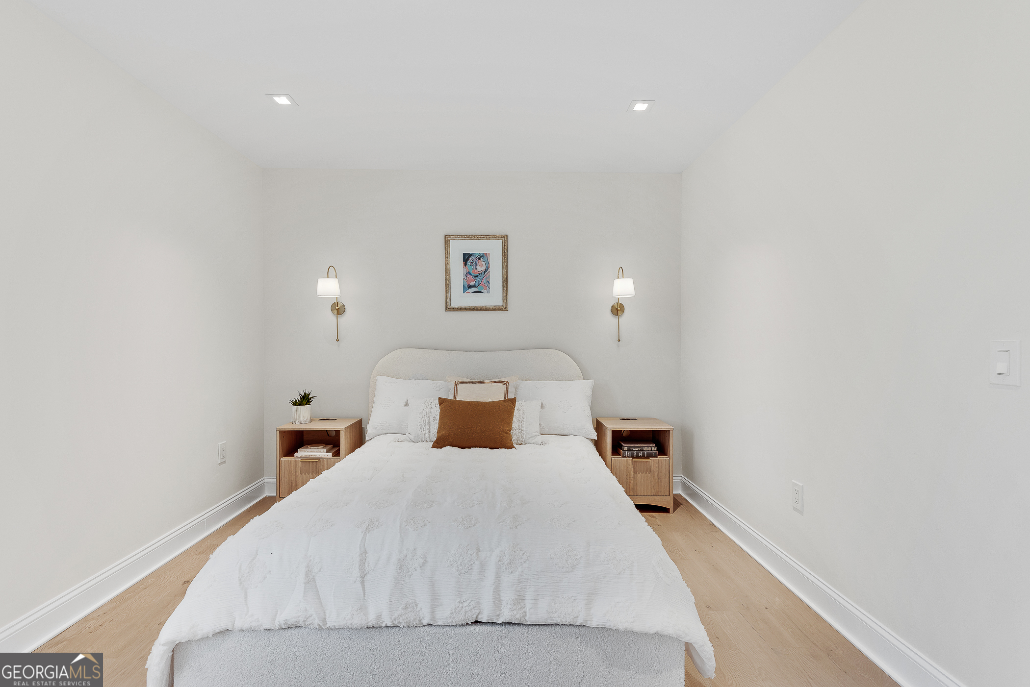 2362 Greenglade Road NE