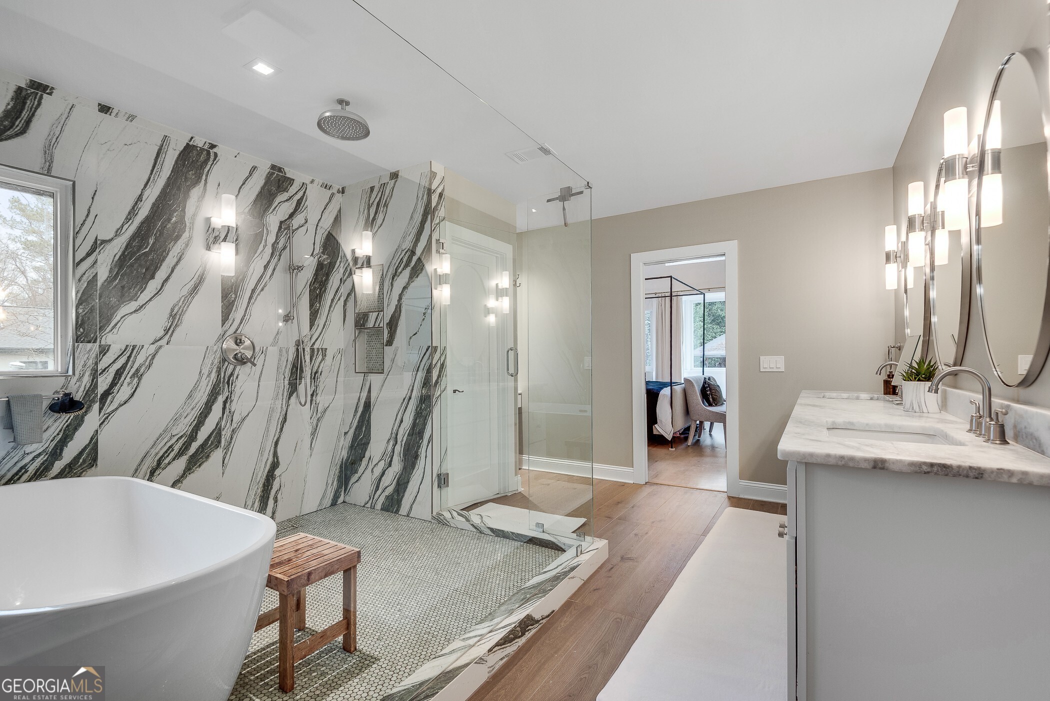 2362 Greenglade Road NE