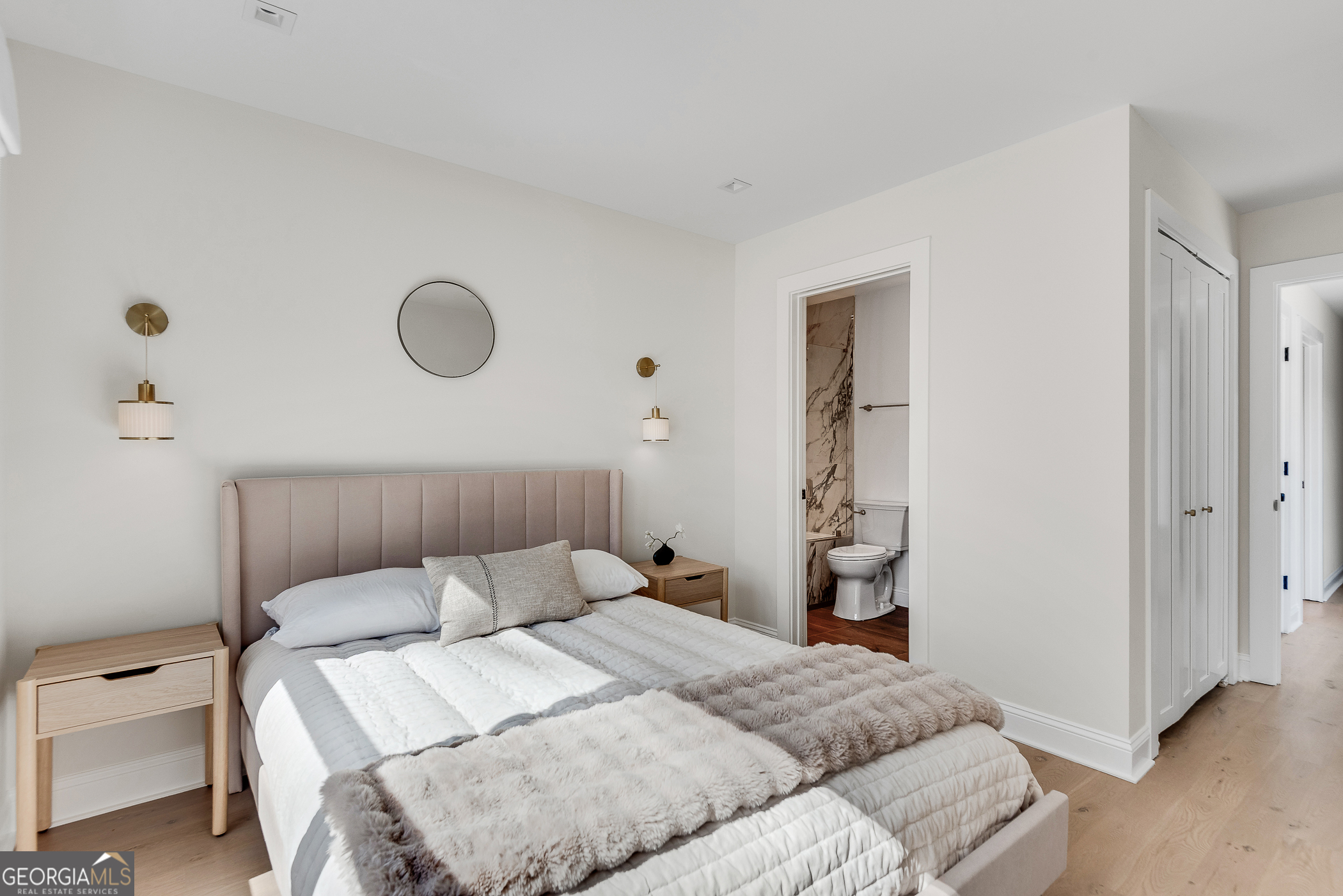 2362 Greenglade Road NE