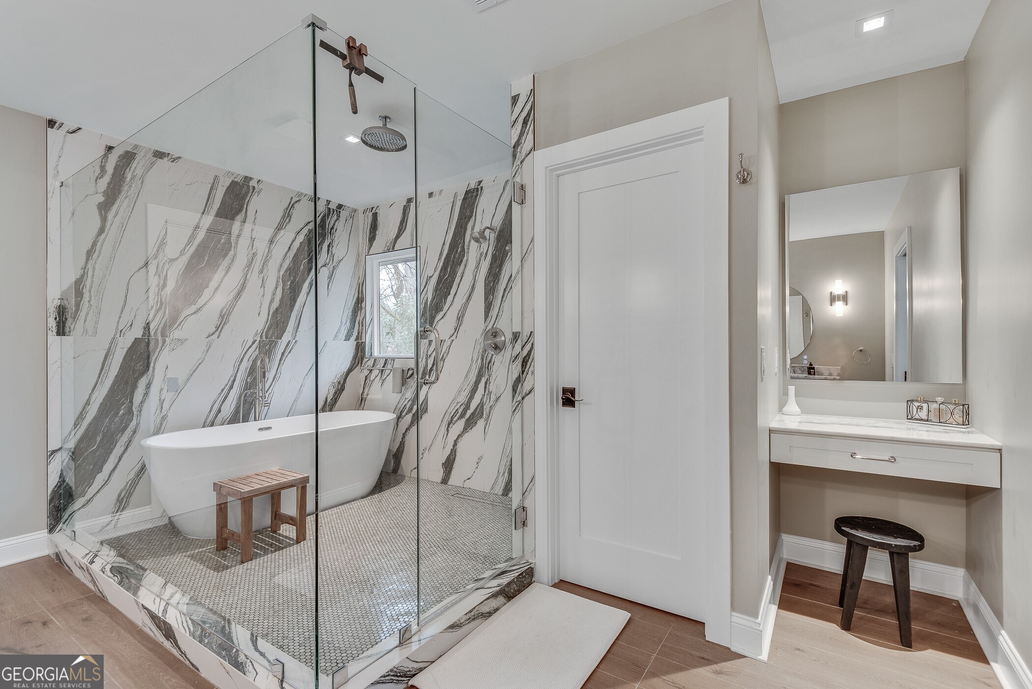 2362 Greenglade Road NE