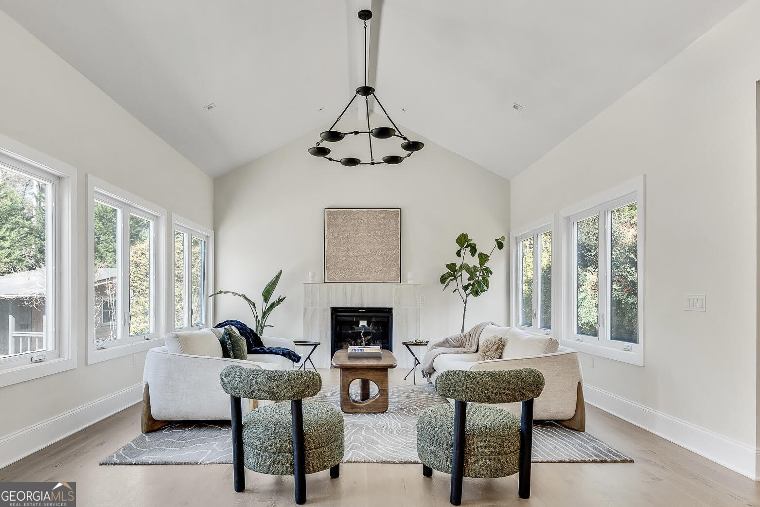 2362 Greenglade Road NE