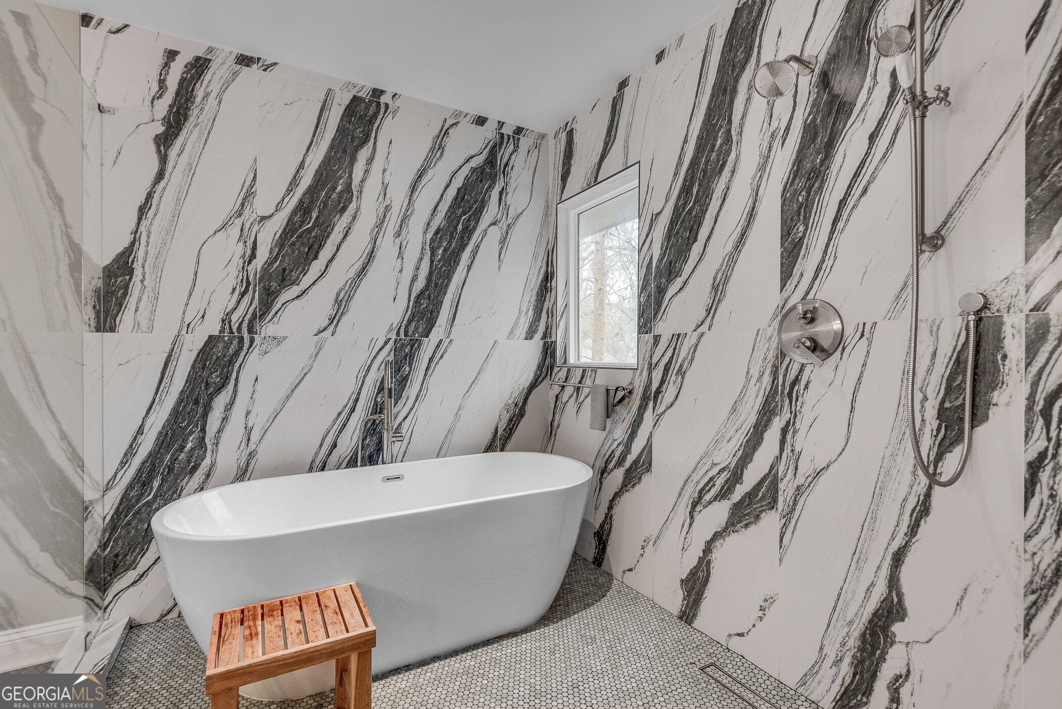 2362 Greenglade Road NE