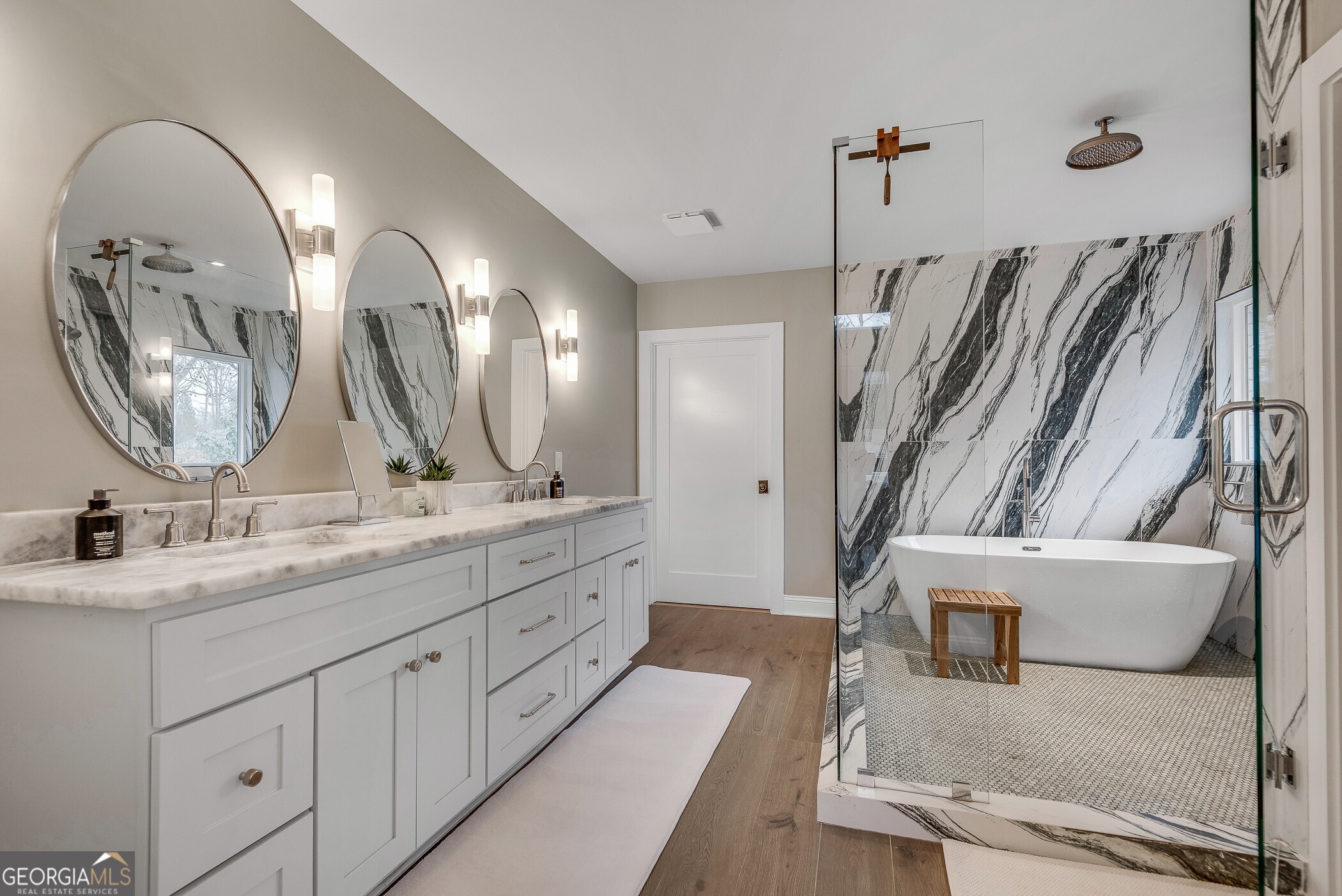 2362 Greenglade Road NE