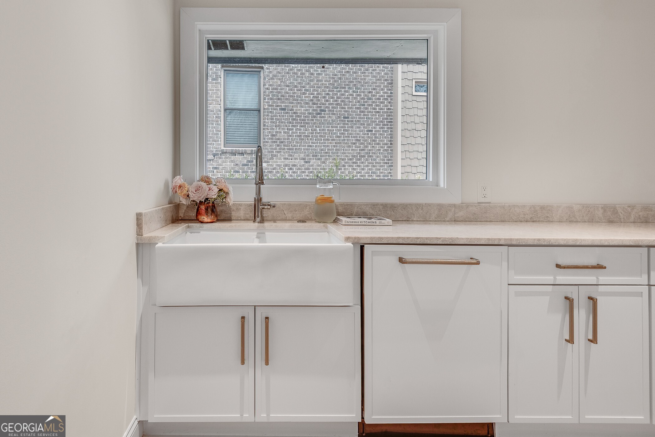 2362 Greenglade Road NE