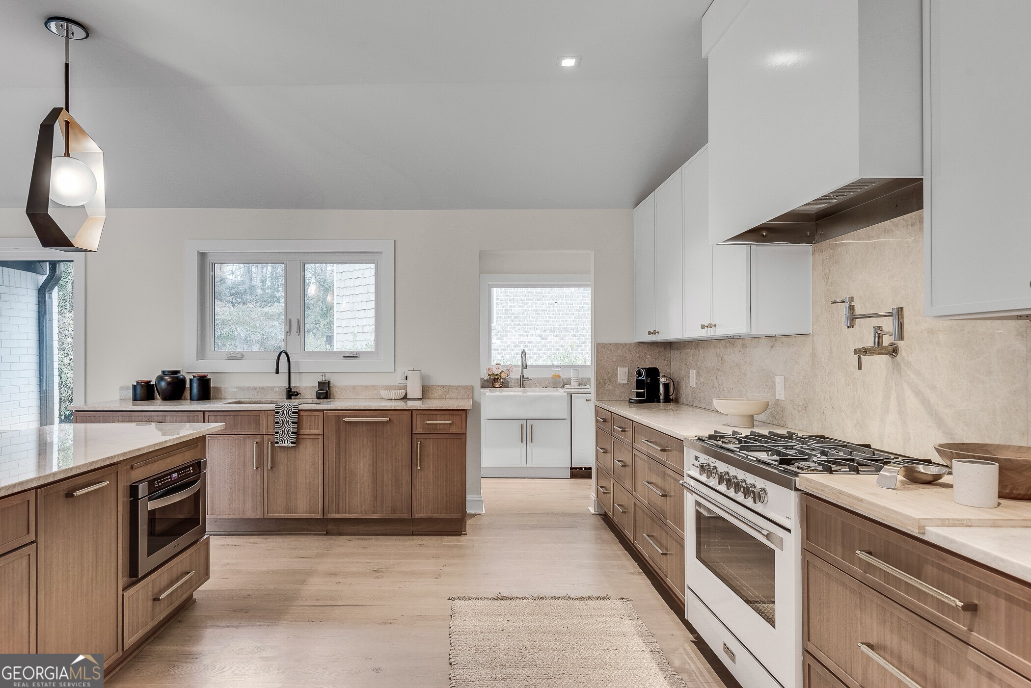 2362 Greenglade Road NE