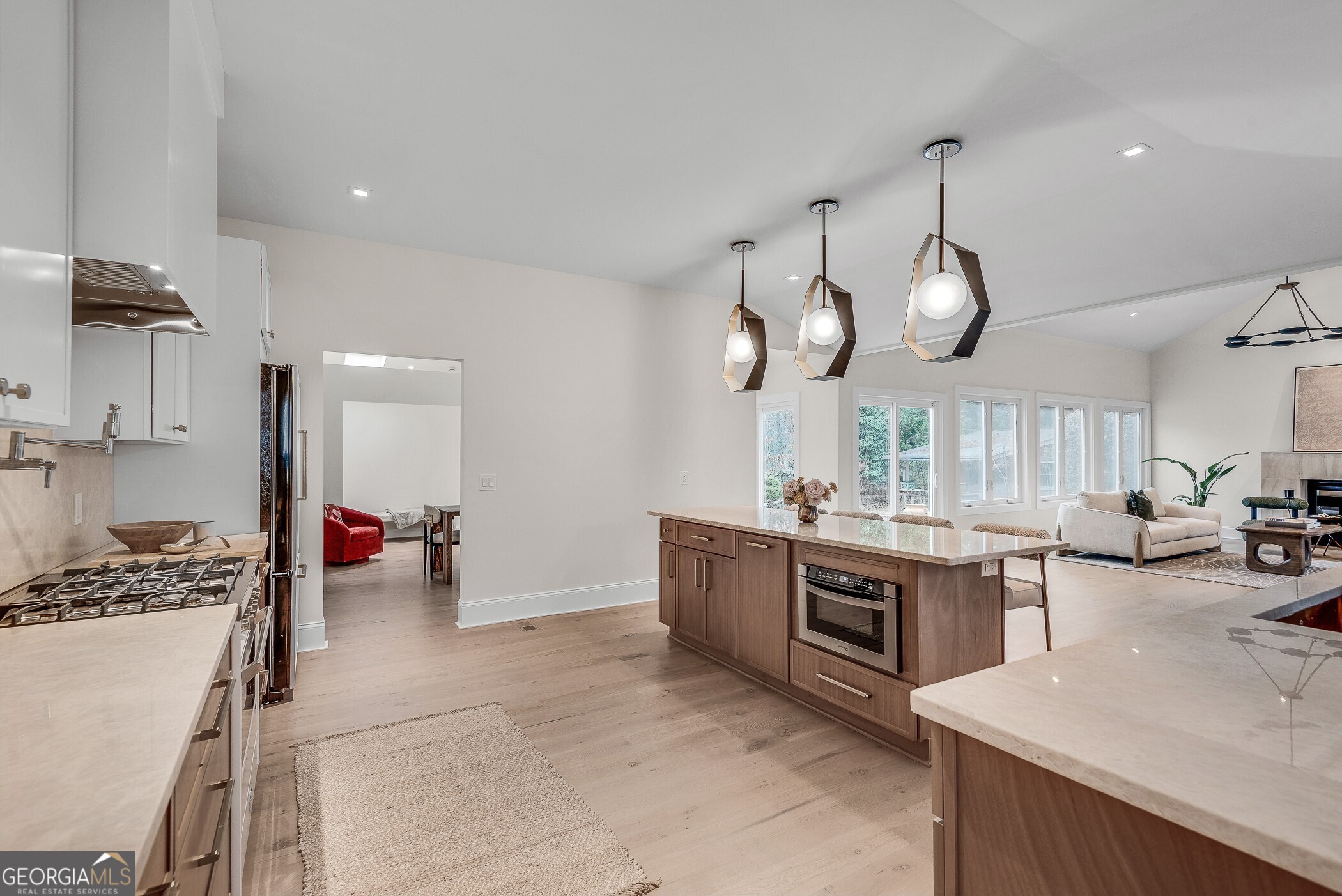 2362 Greenglade Road NE