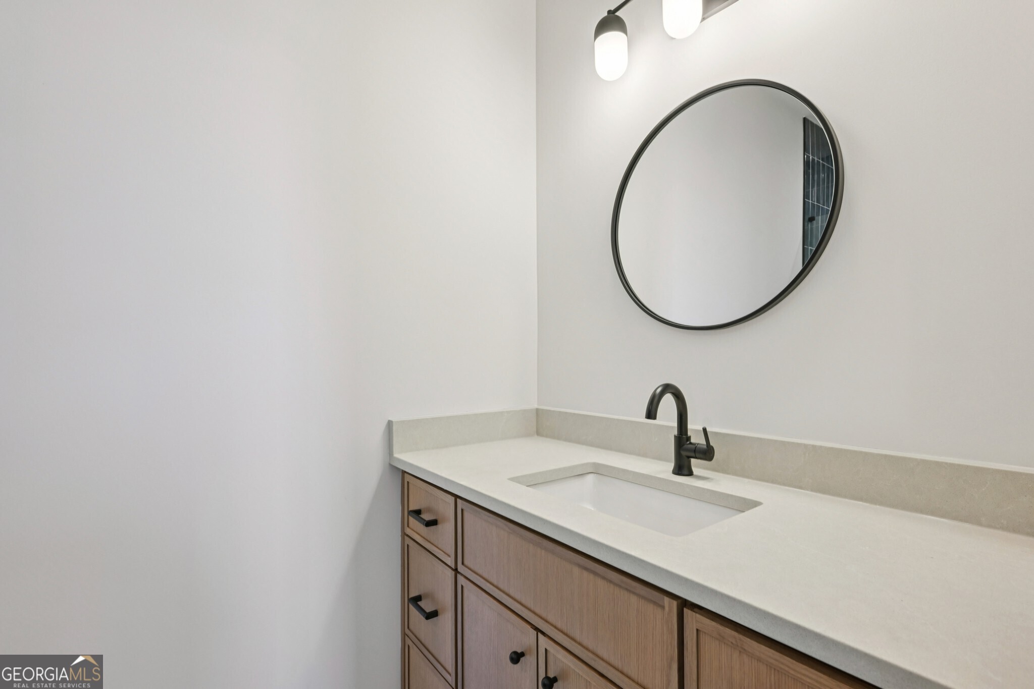 1160 Boulevard SE # 11