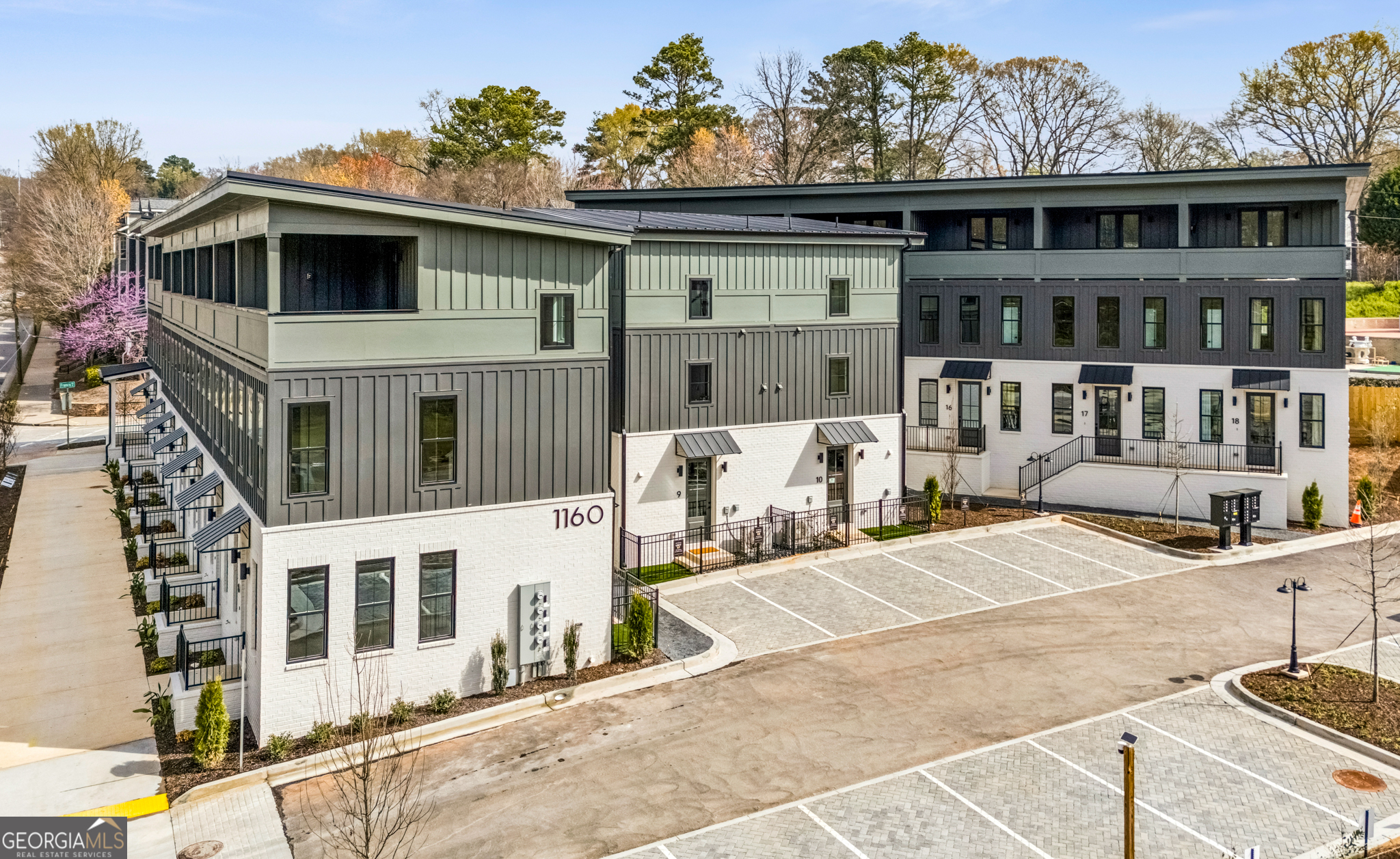 1160 Boulevard SE # 11