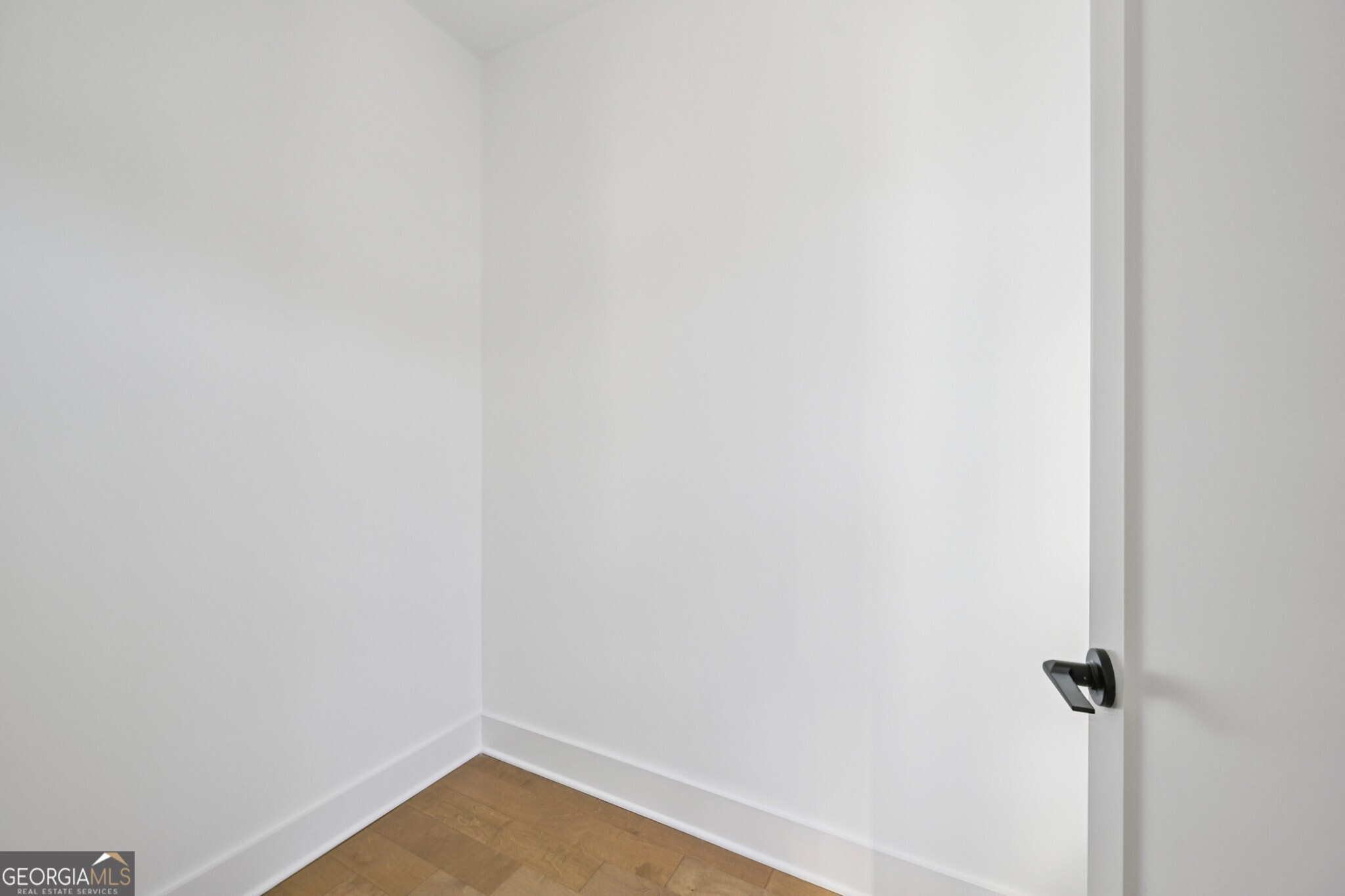 1160 Boulevard SE # 12