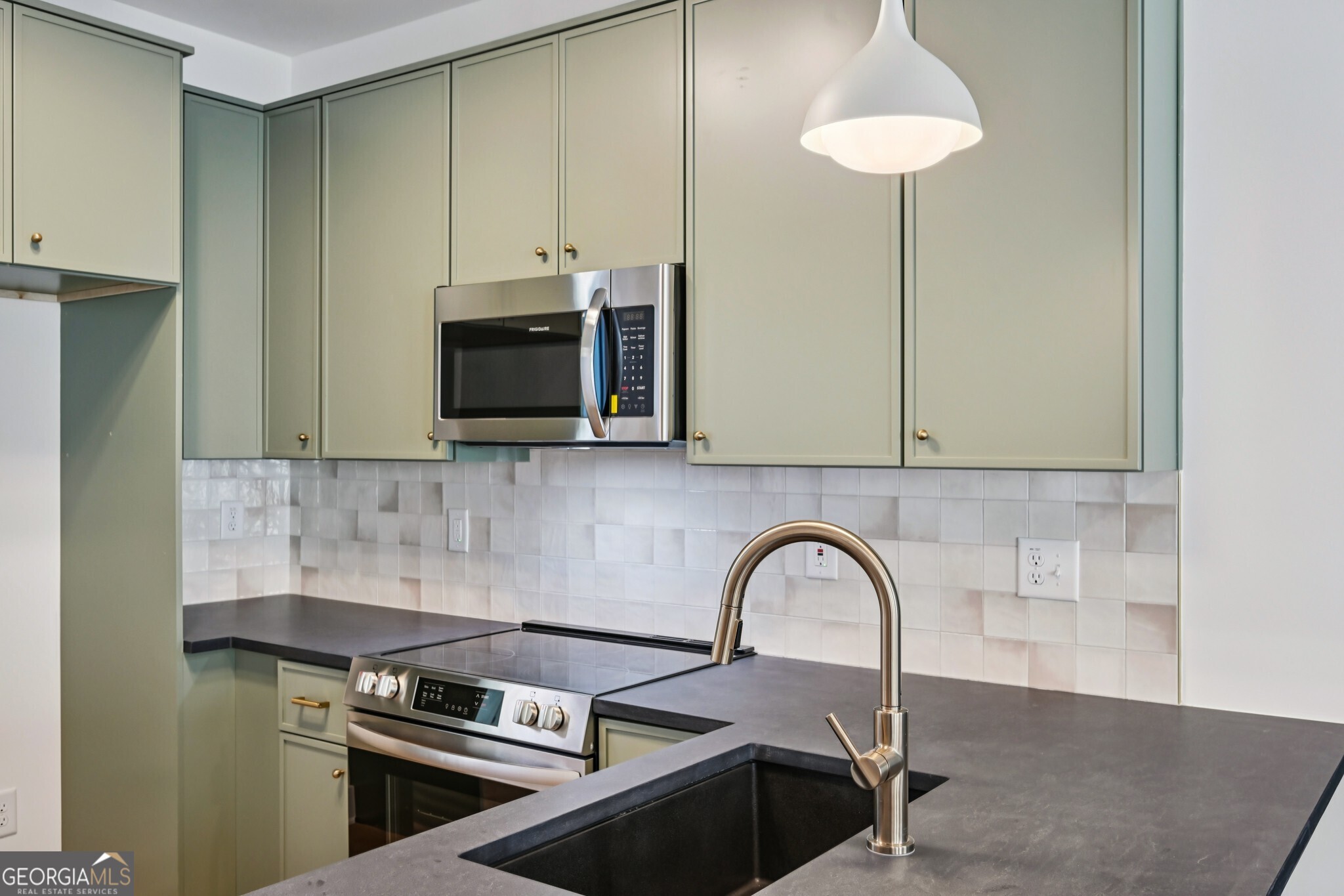 1160 Boulevard SE # 12